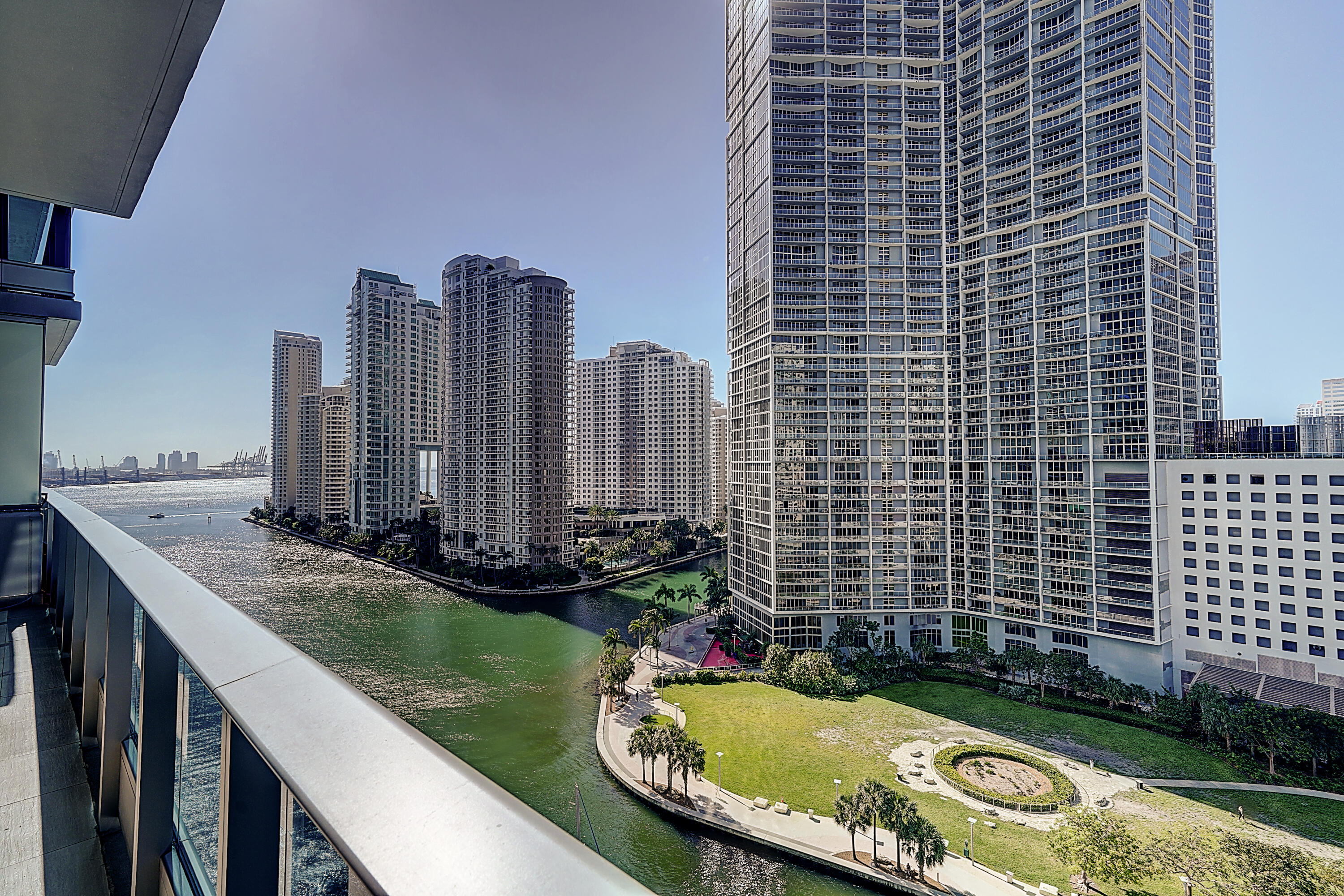 200 Biscayne Blvd #1408, Miami FL 33131