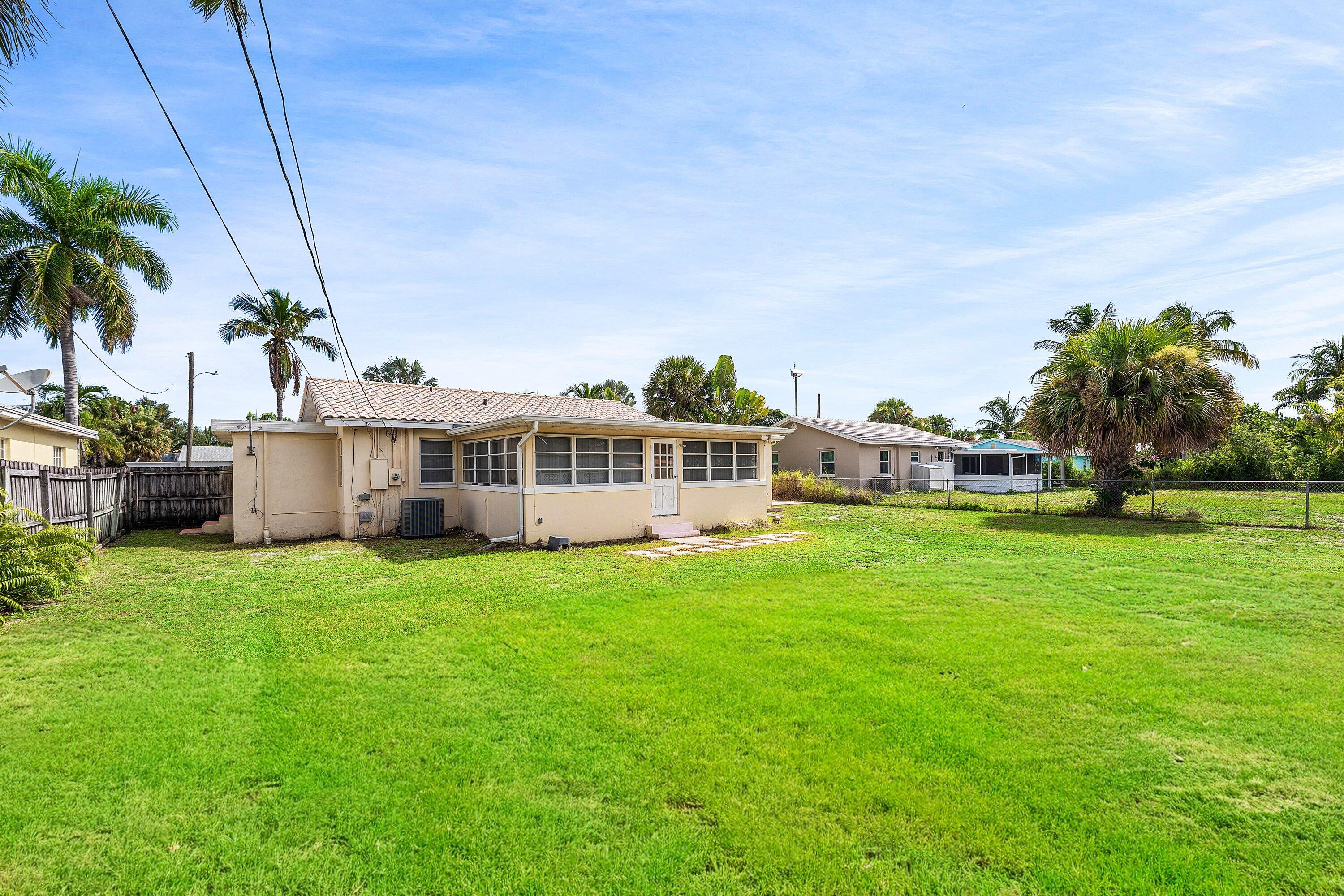 122 Euclid, Lantana FL 33462