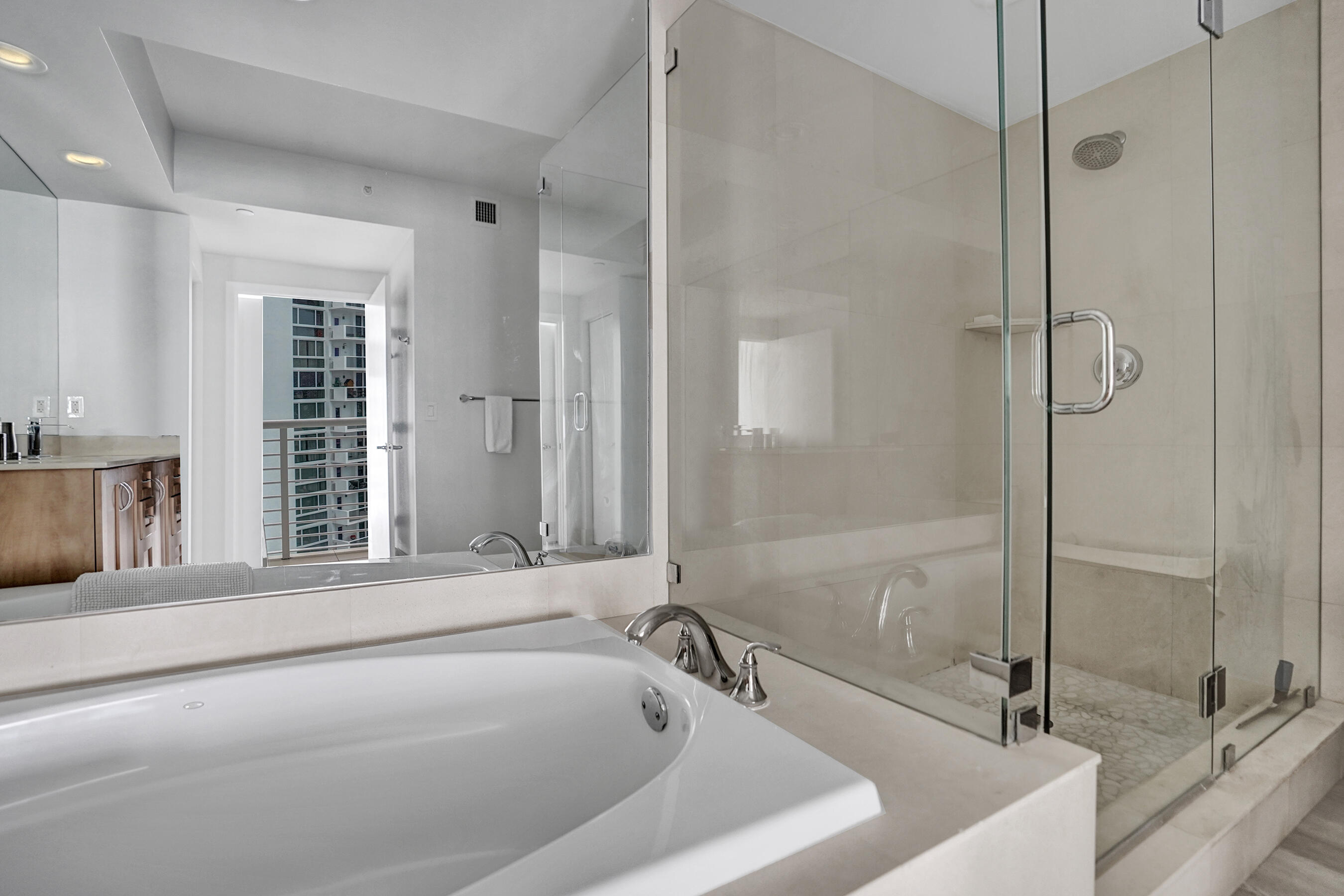 2821 N Ocean #1106S, Fort Lauderdale FL 33308