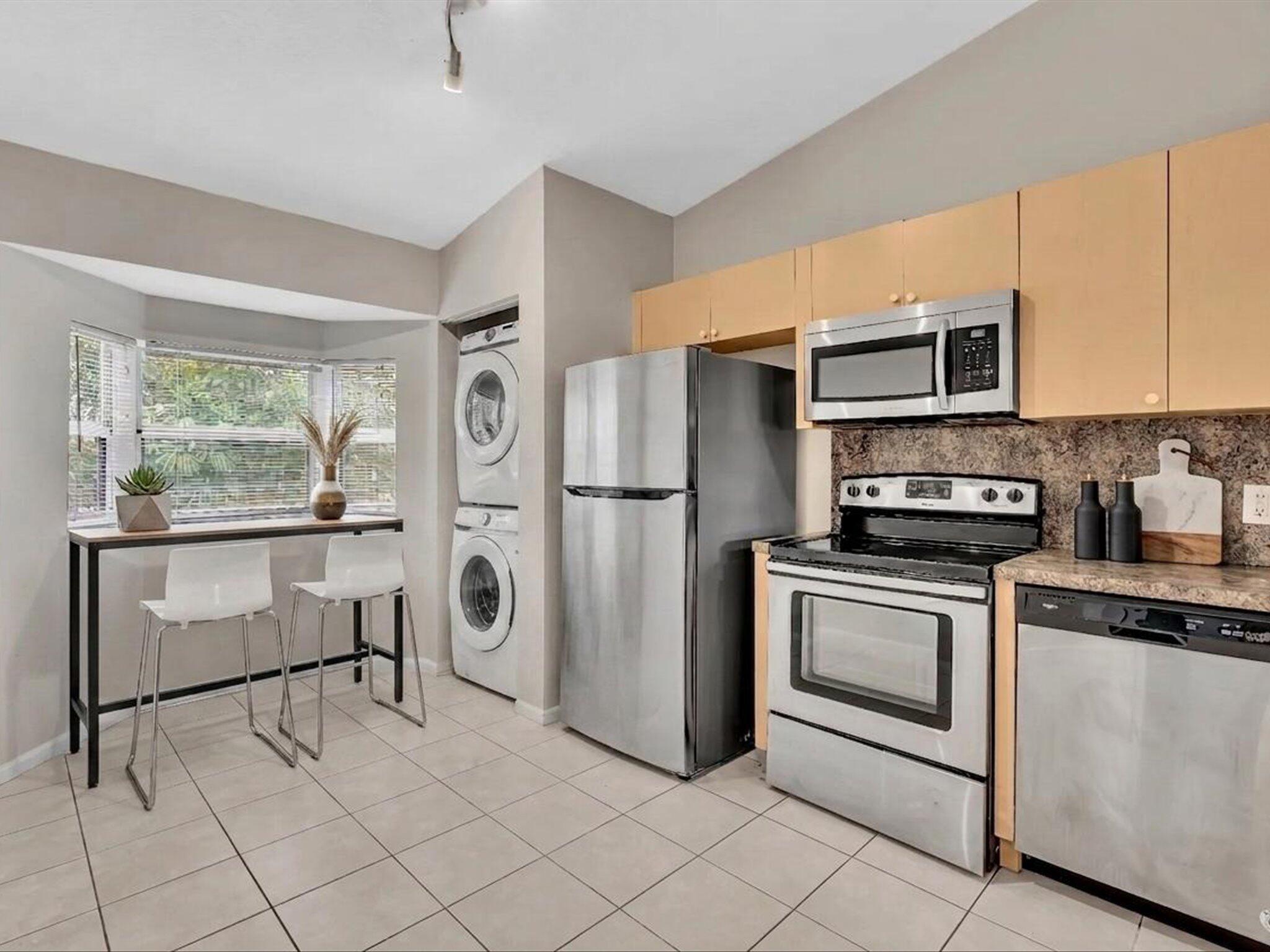 3504 BRIAR BAY #204, West Palm Beach FL 33411