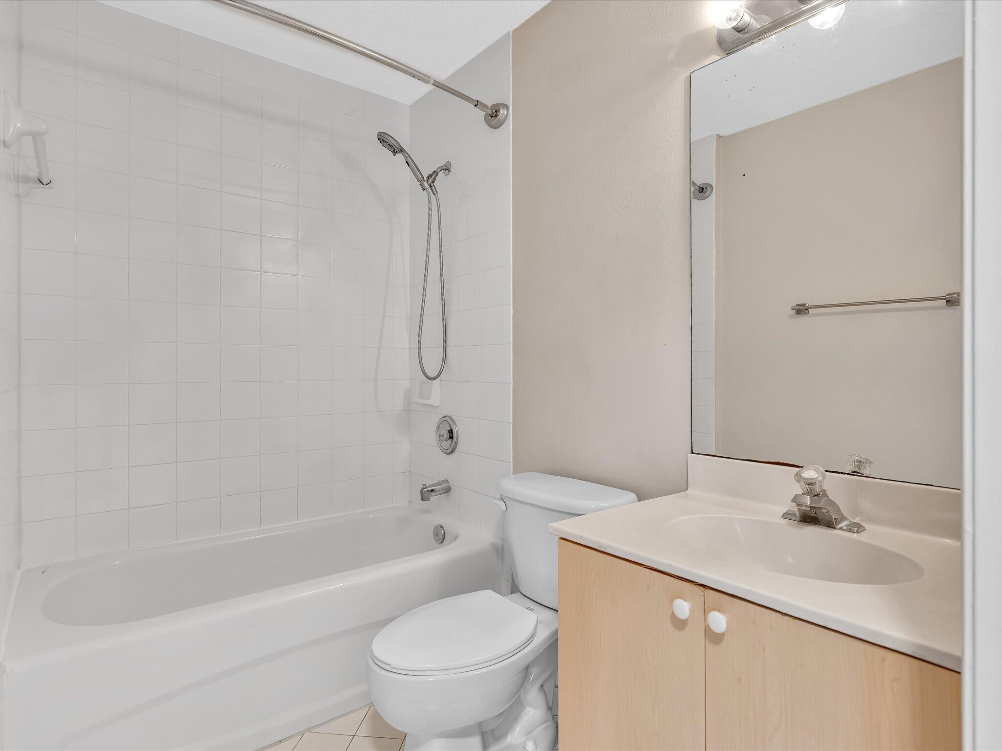 3504 BRIAR BAY #204, West Palm Beach FL 33411