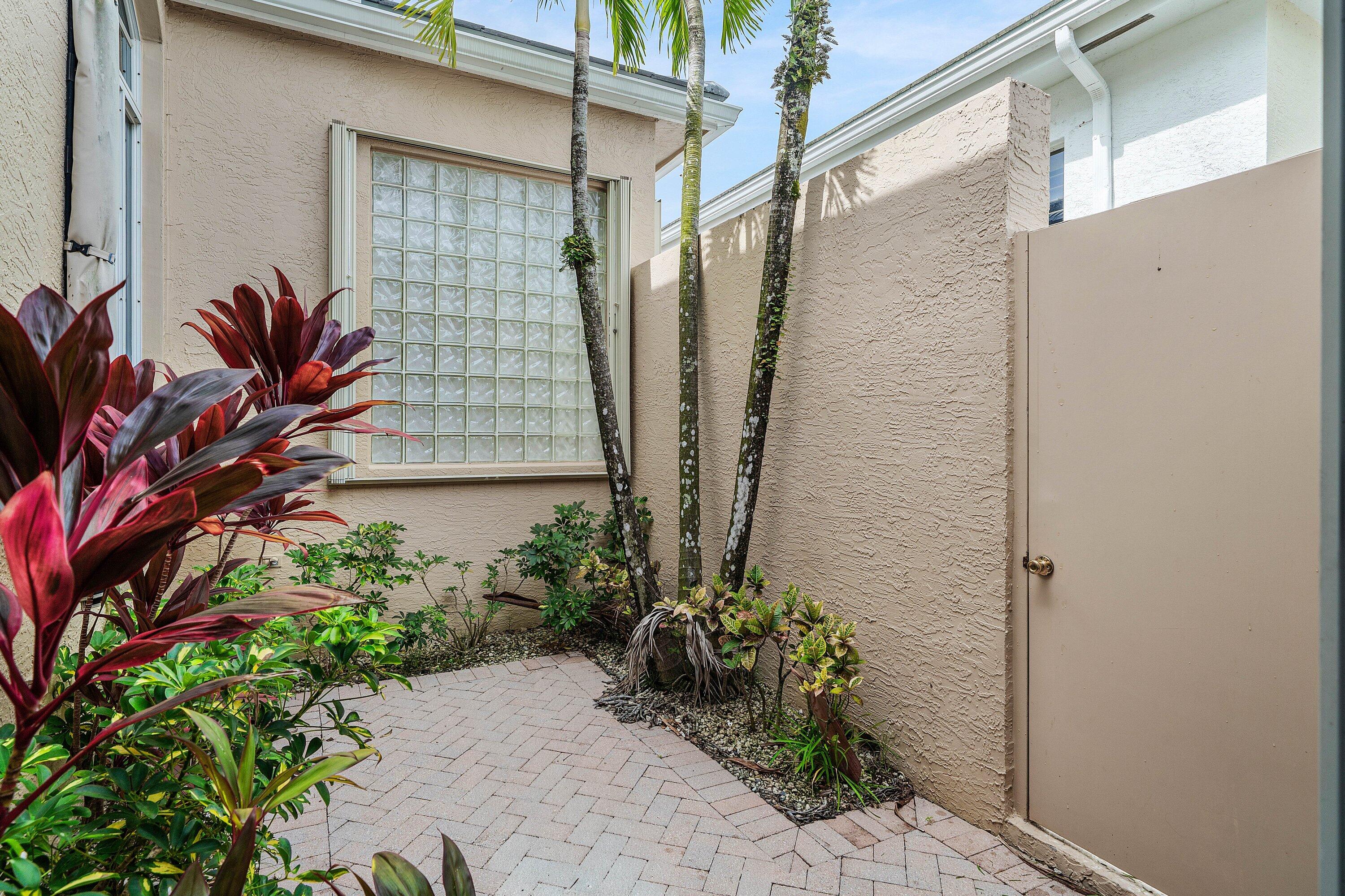 7700 Bella Verde, Delray Beach FL 33446