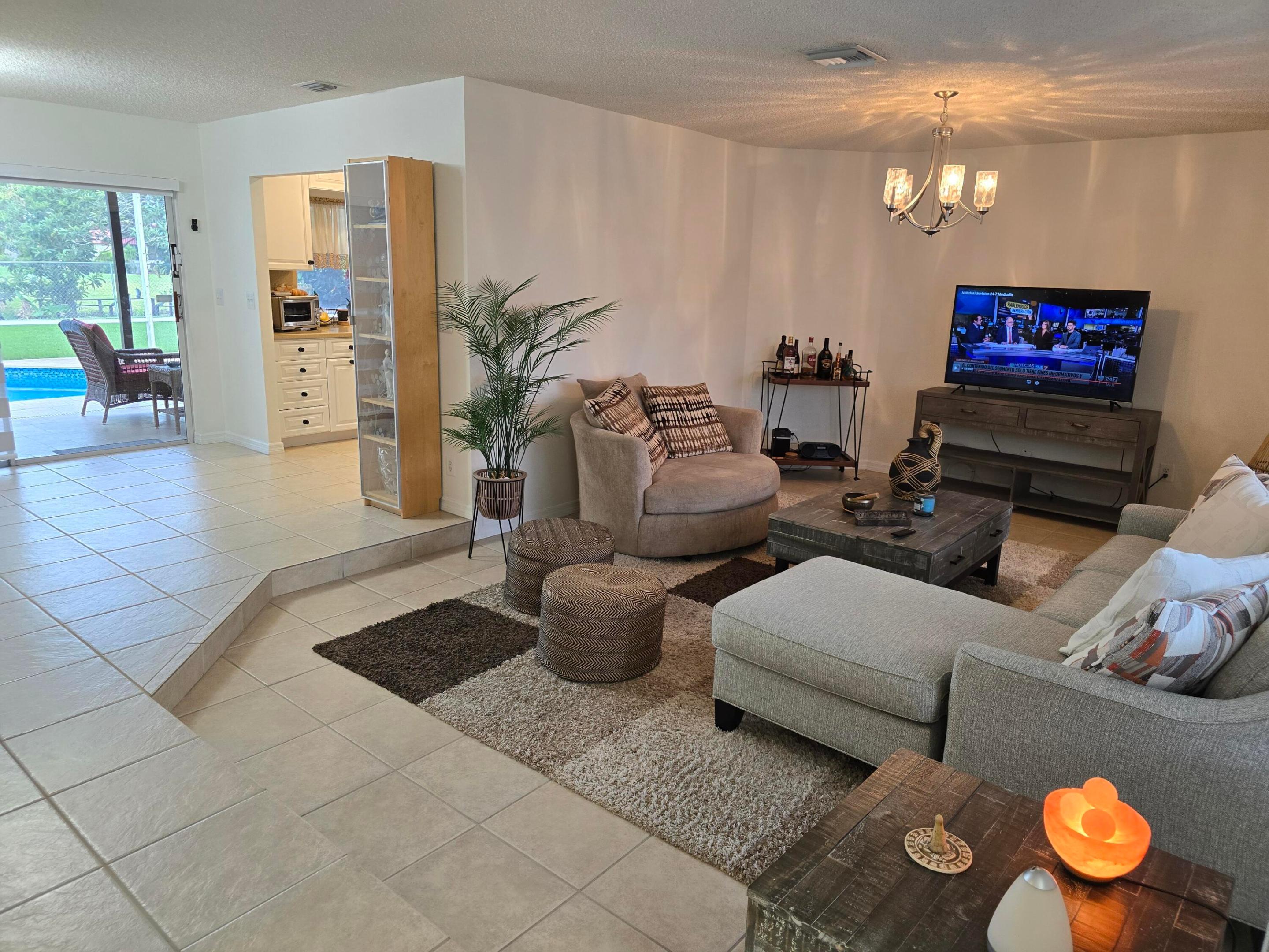 939 HIBISCUS, Royal Palm Beach FL 33411