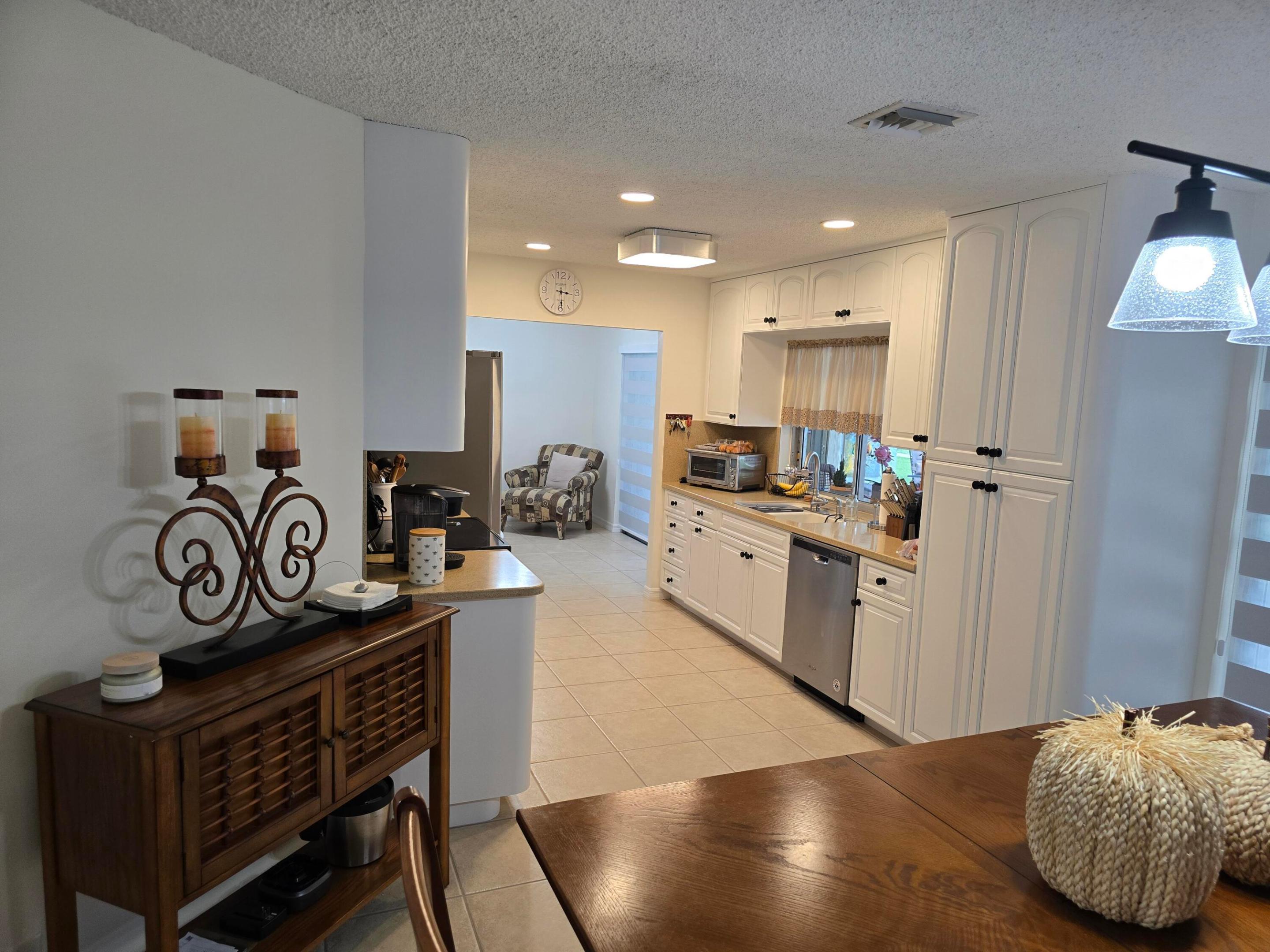 939 HIBISCUS, Royal Palm Beach FL 33411