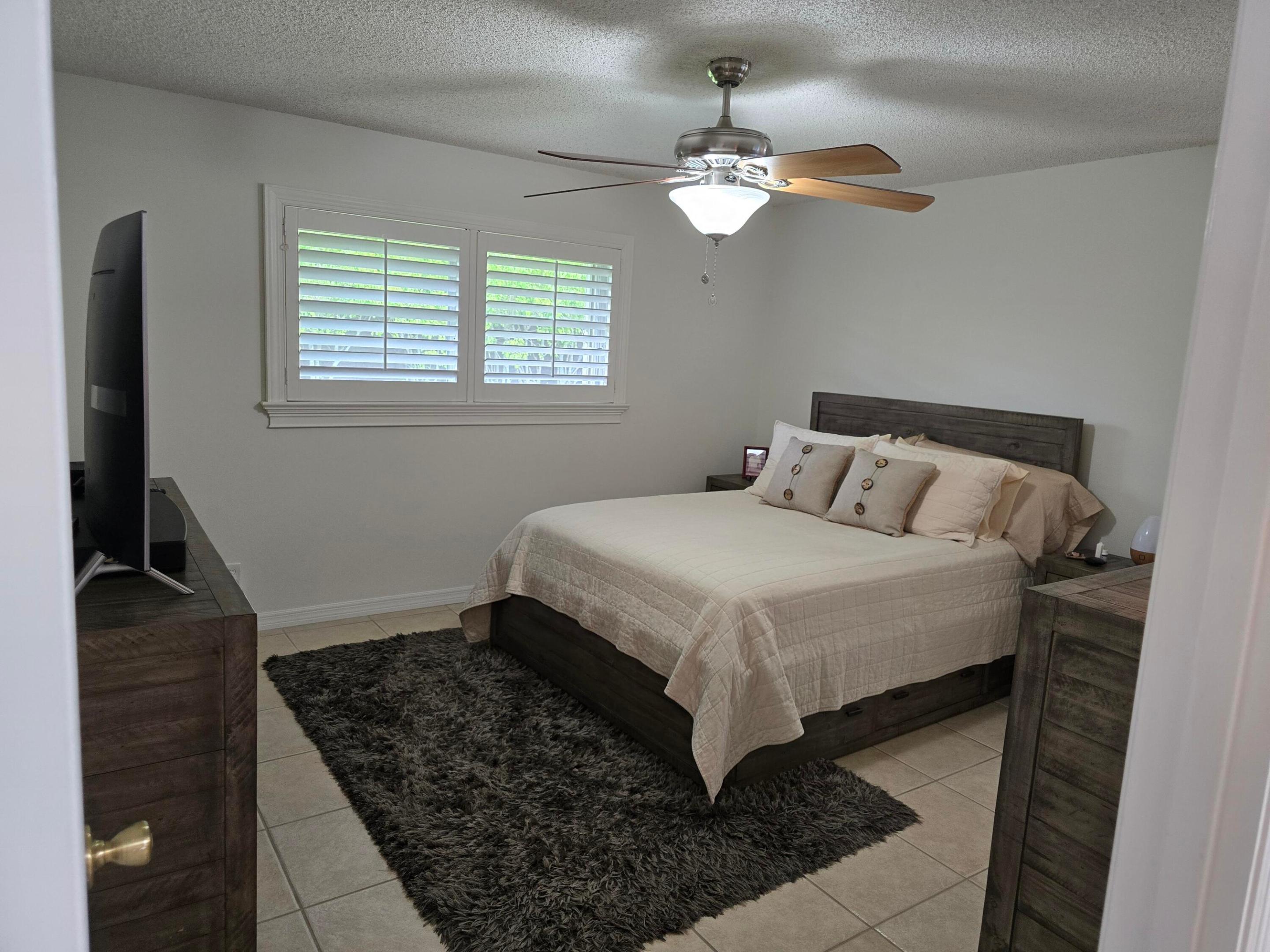 939 HIBISCUS, Royal Palm Beach FL 33411