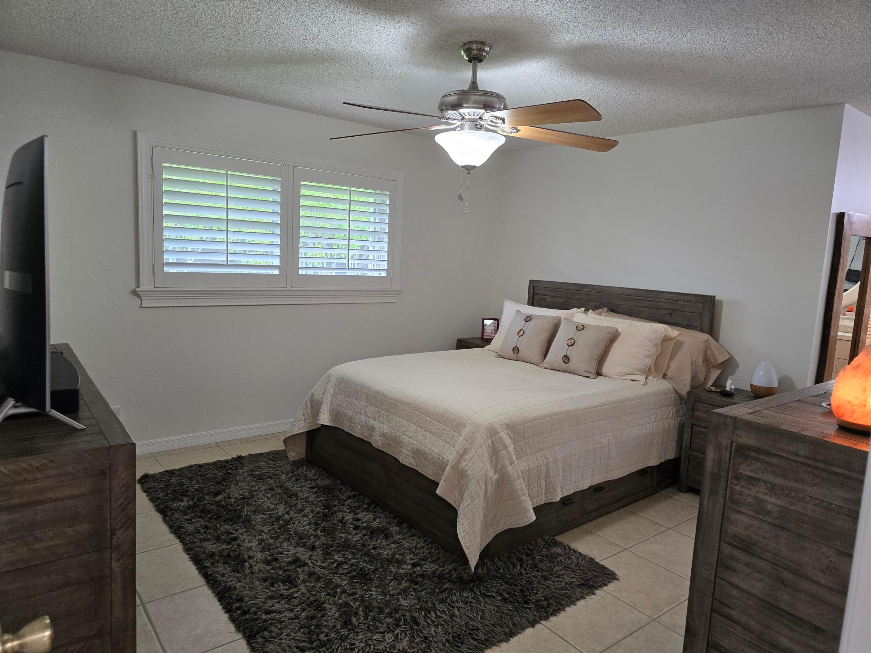 939 HIBISCUS, Royal Palm Beach FL 33411