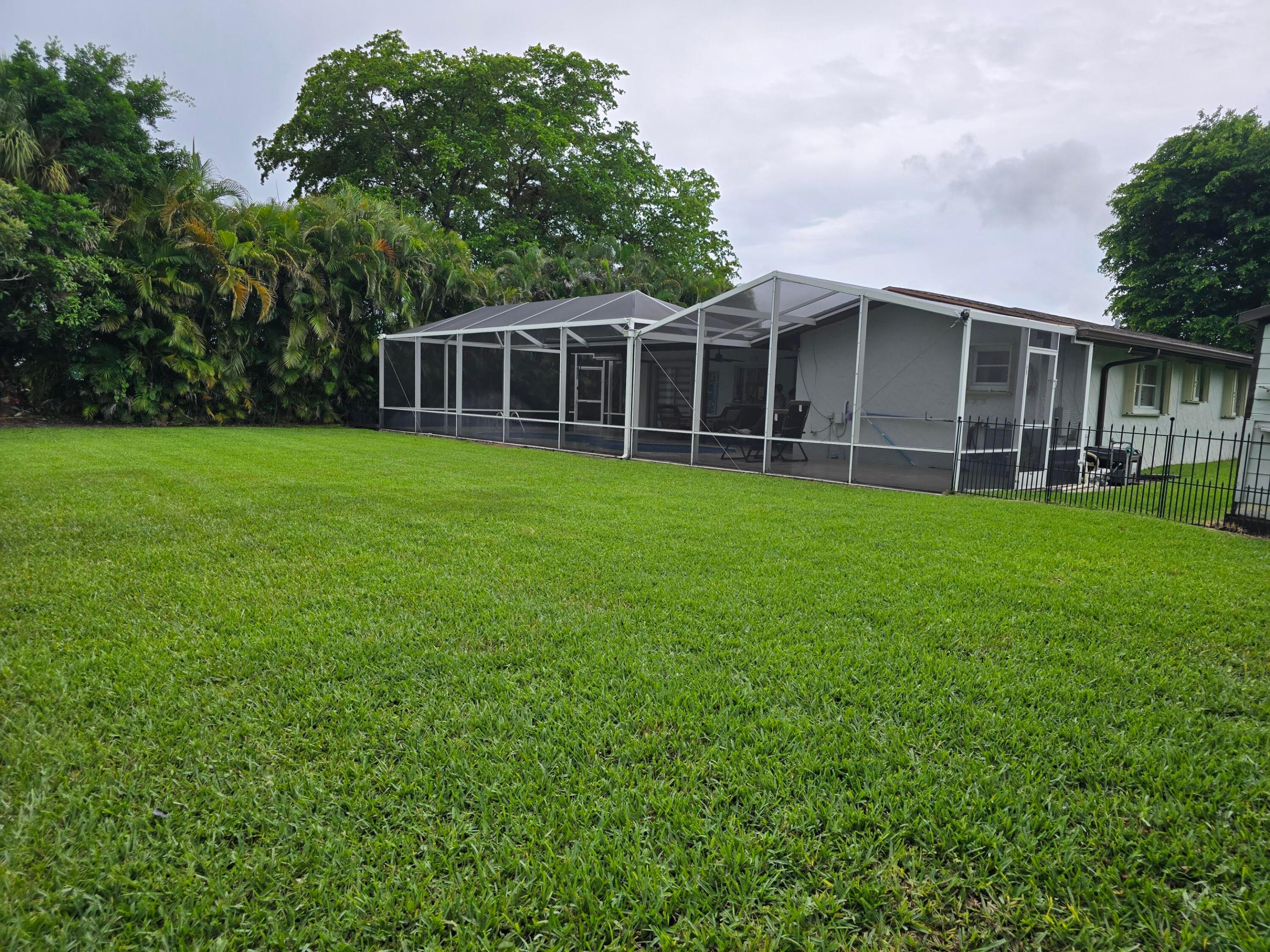 939 HIBISCUS, Royal Palm Beach FL 33411