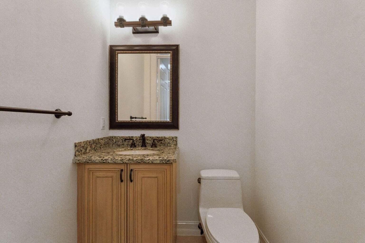 3863 NE 22nd, Lighthouse Point FL 33064