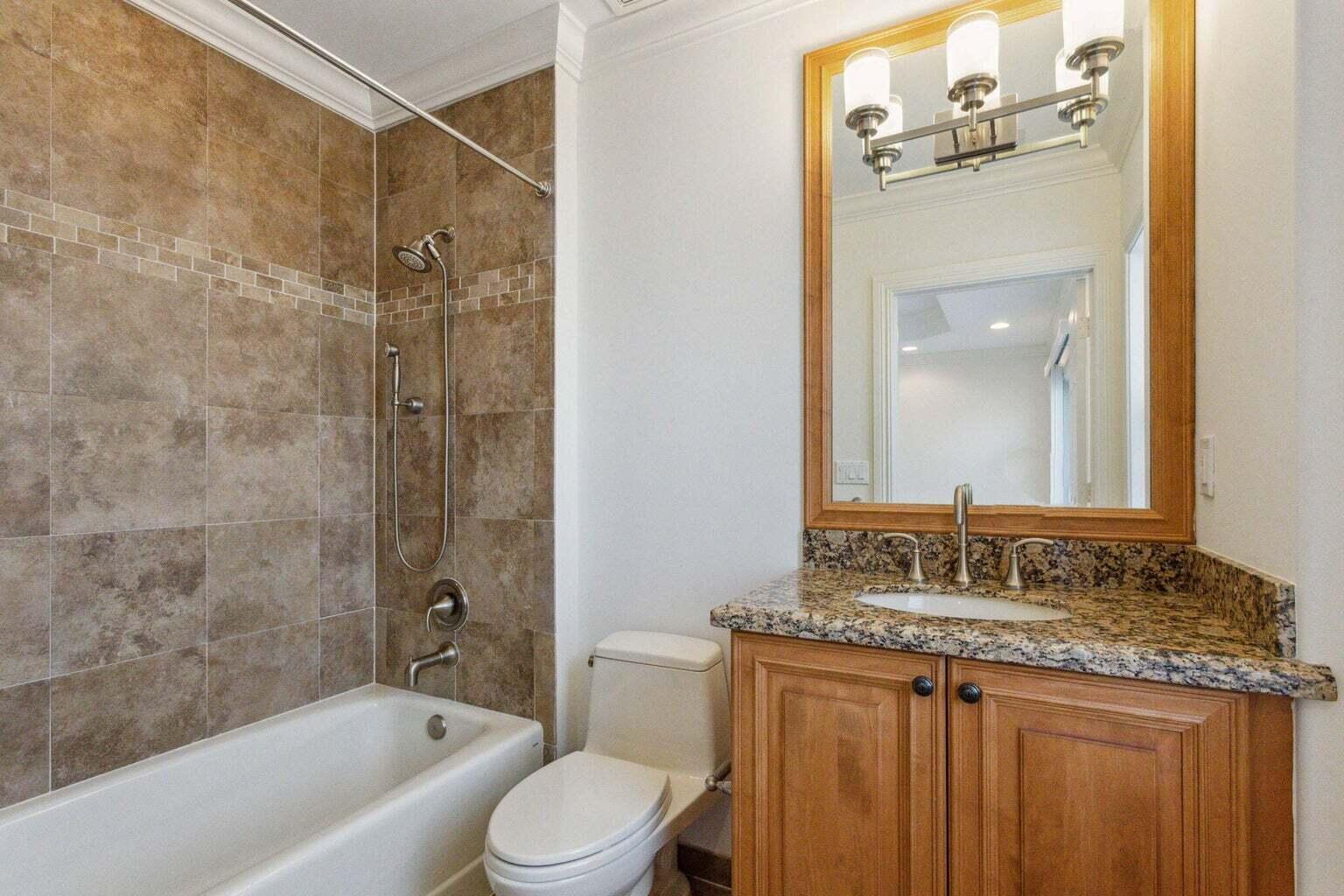 3863 NE 22nd, Lighthouse Point FL 33064
