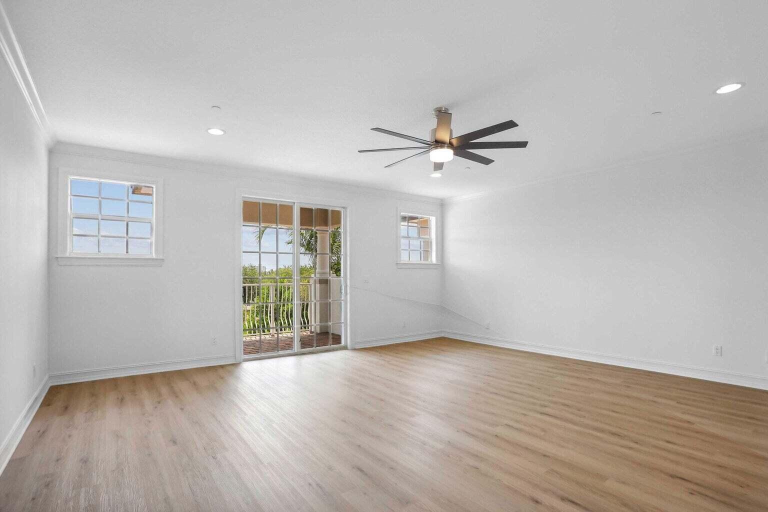 3863 NE 22nd, Lighthouse Point FL 33064