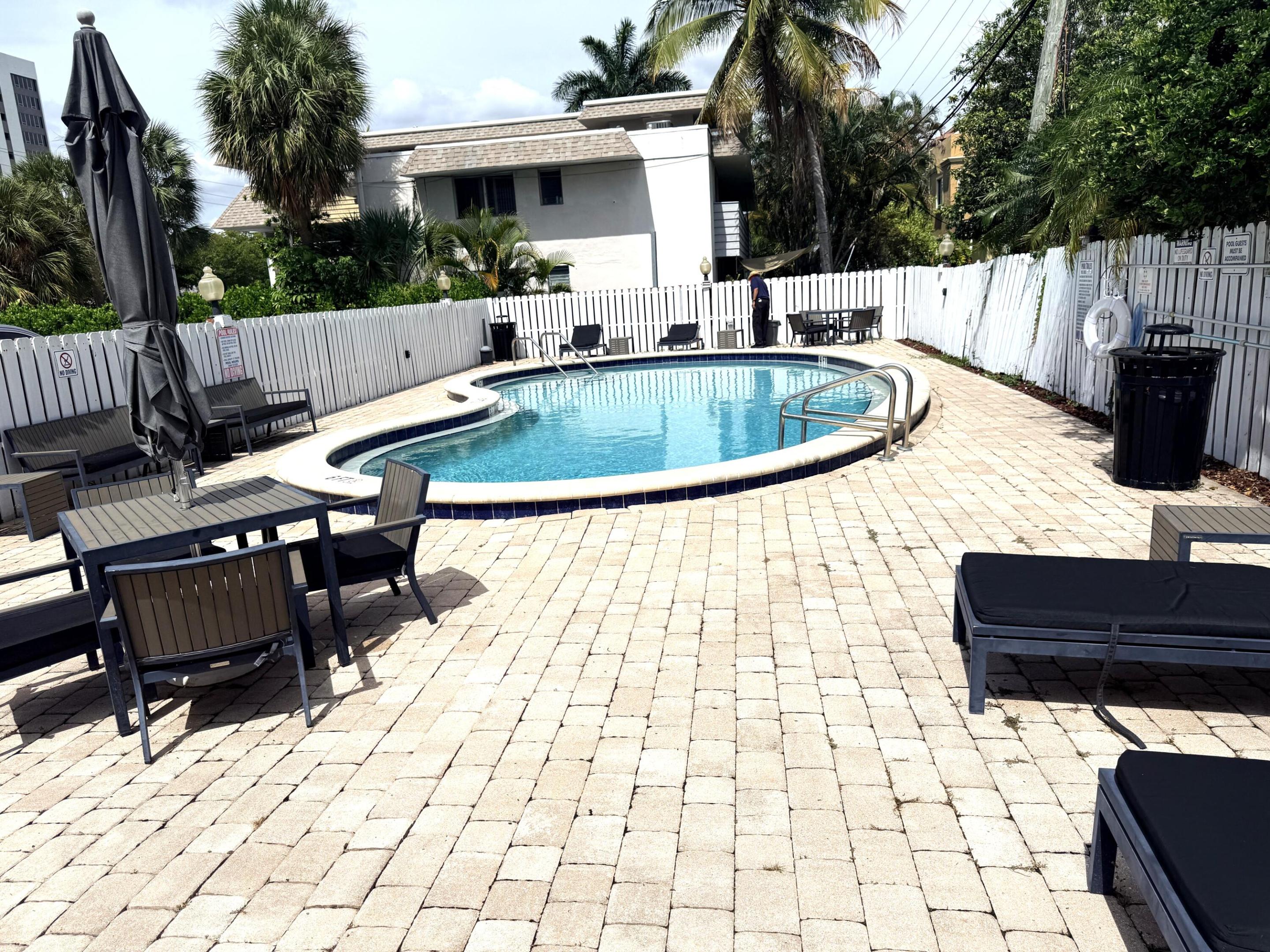 2555 NE 11TH #303, Fort Lauderdale FL 33304