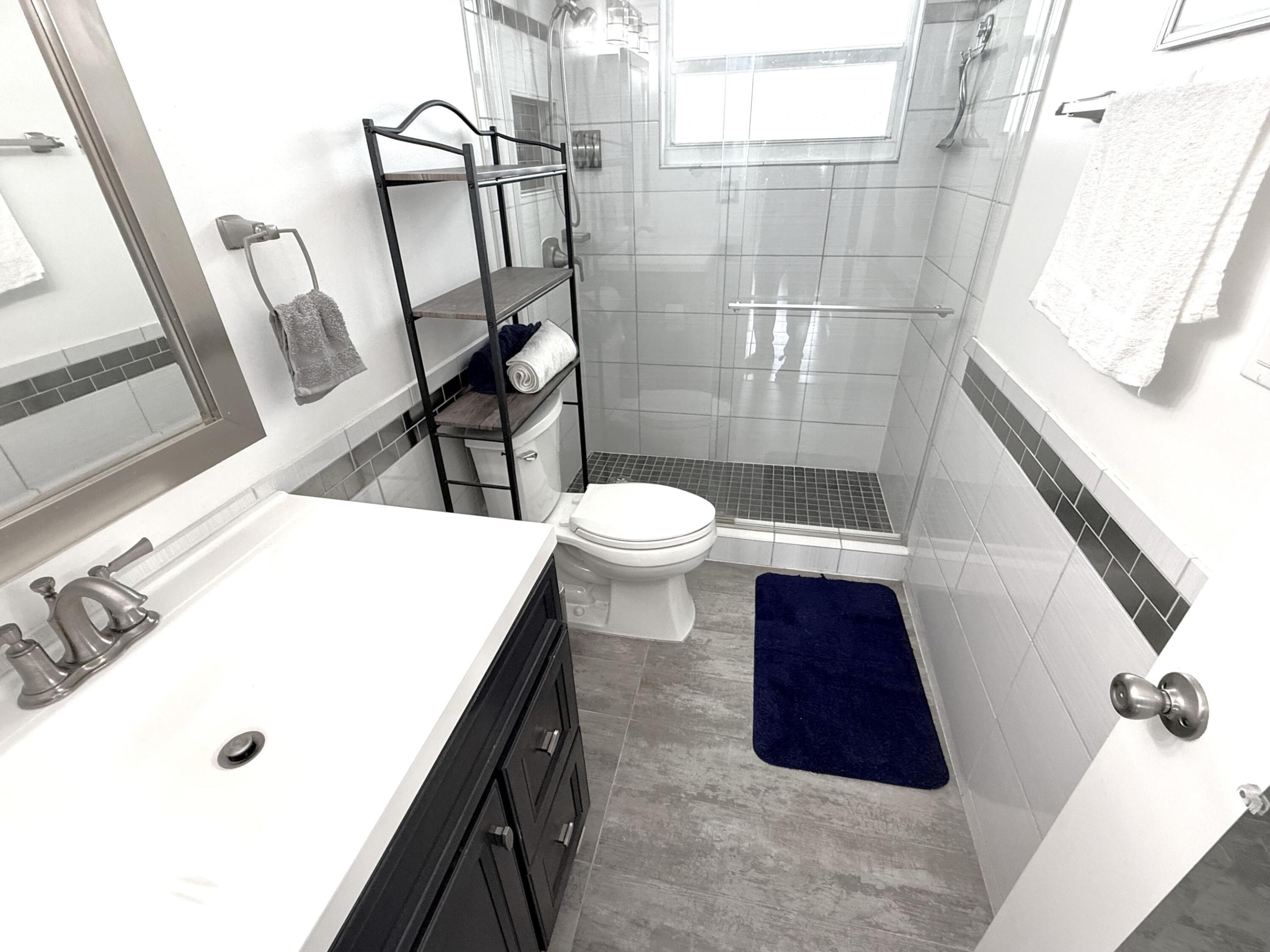 2555 NE 11TH #303, Fort Lauderdale FL 33304