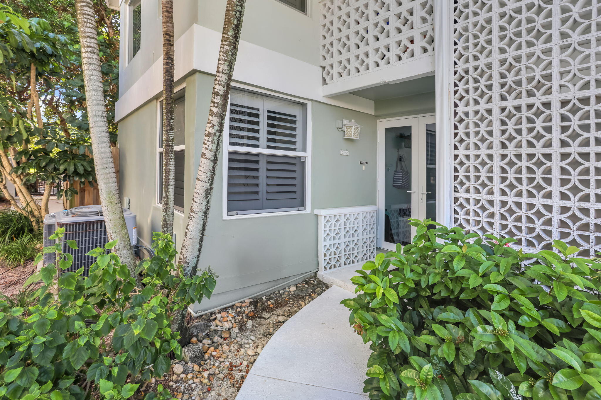 320 S OCEAN #LP, Delray Beach FL 33483