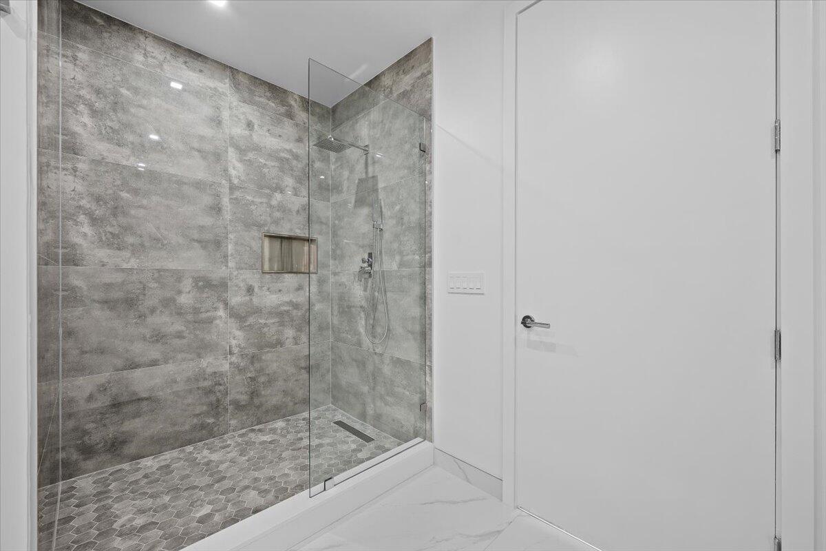220 Lake Shore #1513, Lake Park FL 33403