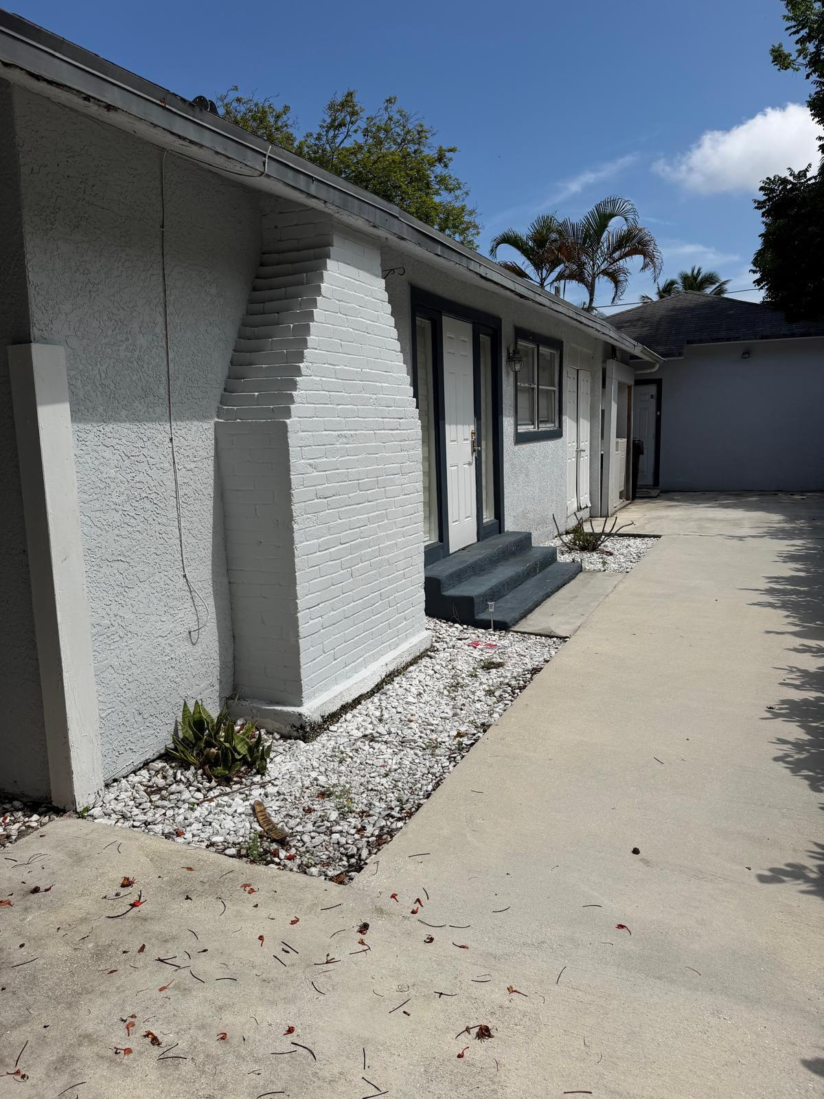 514 Churchill, West Palm Beach FL 33405