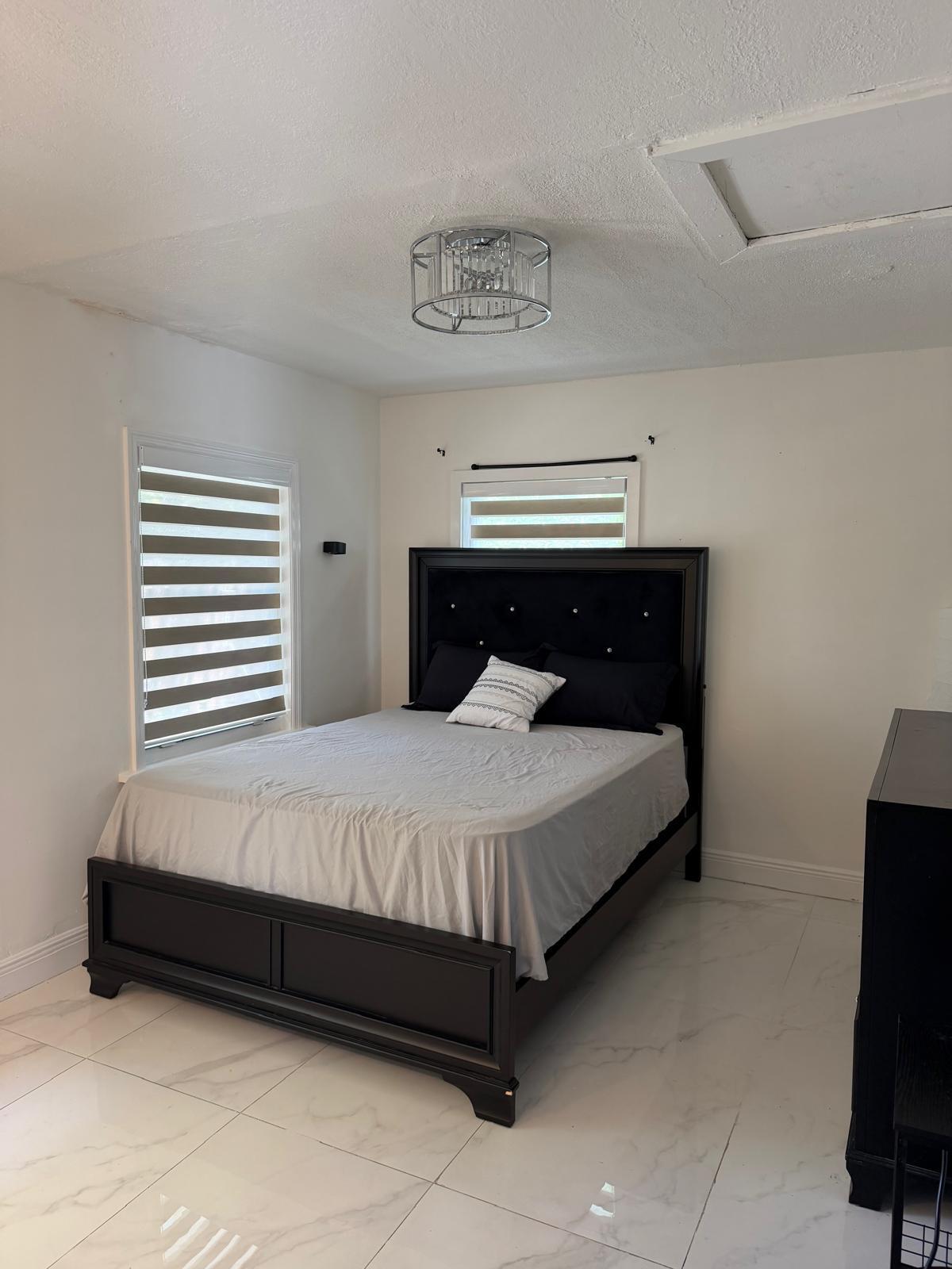 514 Churchill, West Palm Beach FL 33405