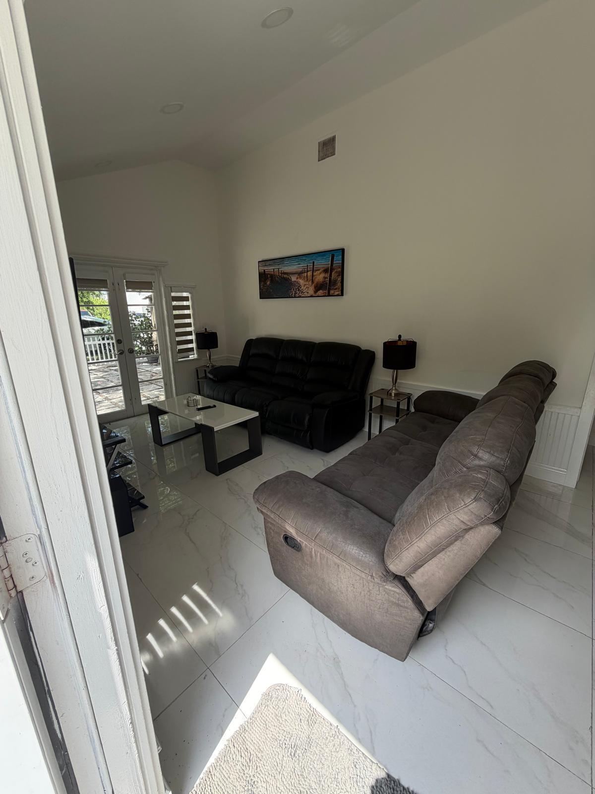 514 Churchill, West Palm Beach FL 33405