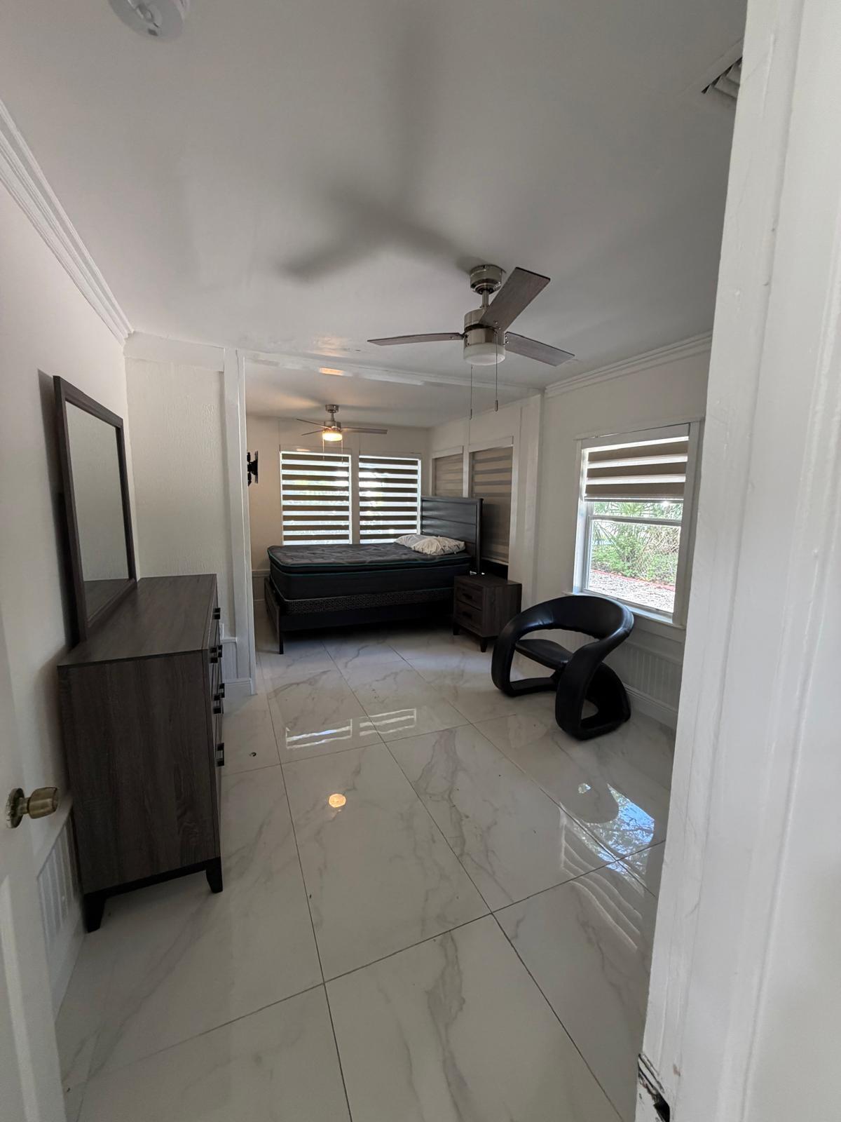 514 Churchill, West Palm Beach FL 33405