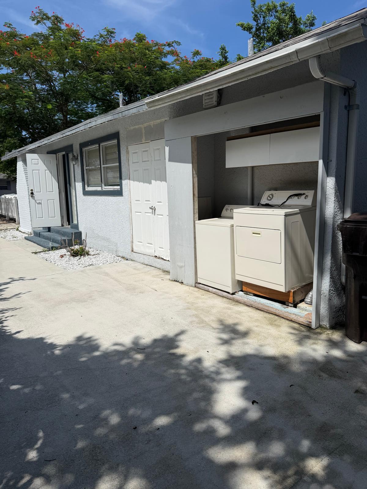 514 Churchill, West Palm Beach FL 33405