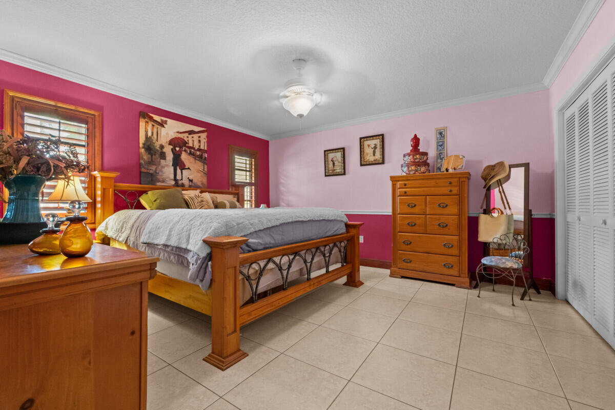 10010 NW 135th, Hialeah FL 33018