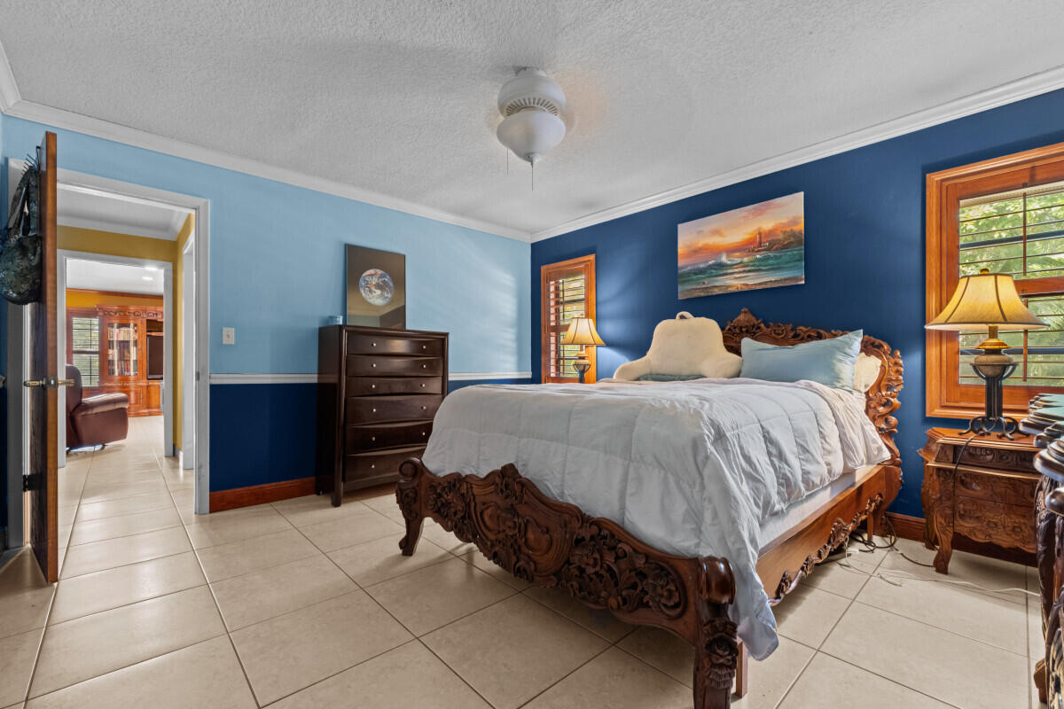 10010 NW 135th, Hialeah FL 33018