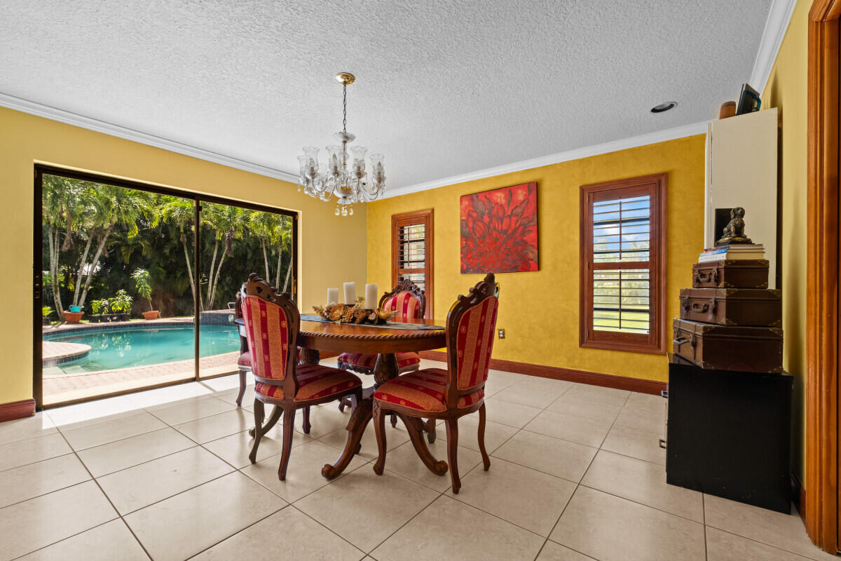 10010 NW 135th, Hialeah FL 33018