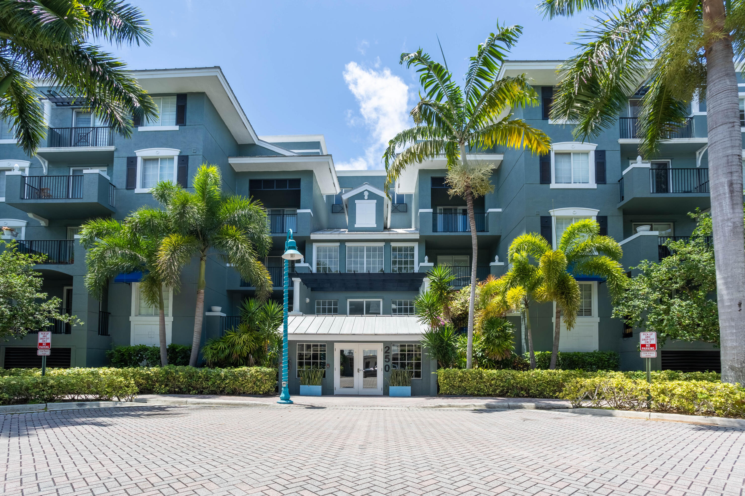 250 NE 3rd #1502, Delray Beach FL 33444