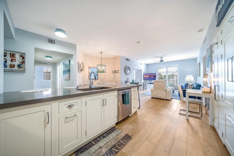 250 NE 3rd #1502, Delray Beach FL 33444