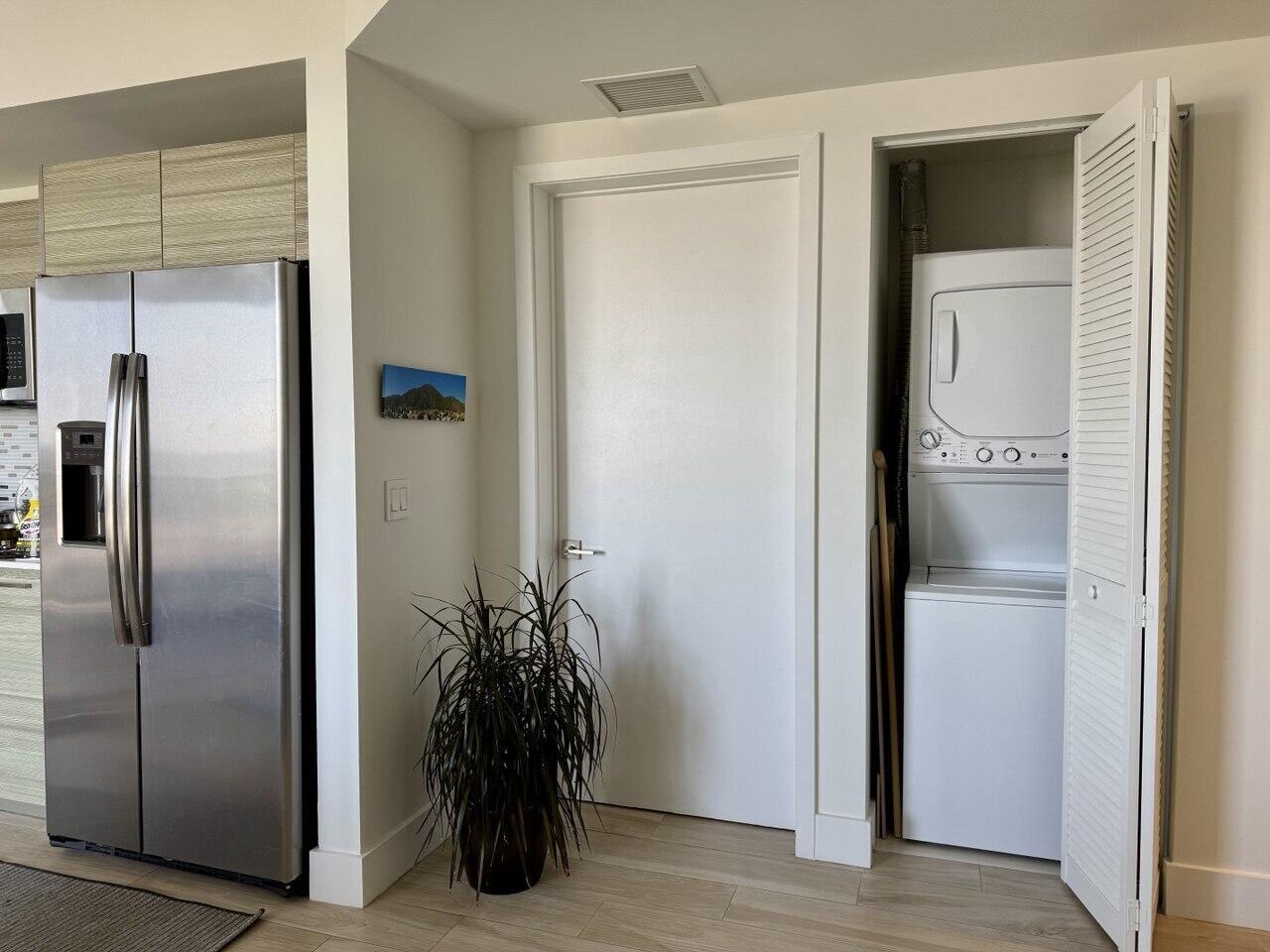 121 NE 34th #1116, Miami FL 33137