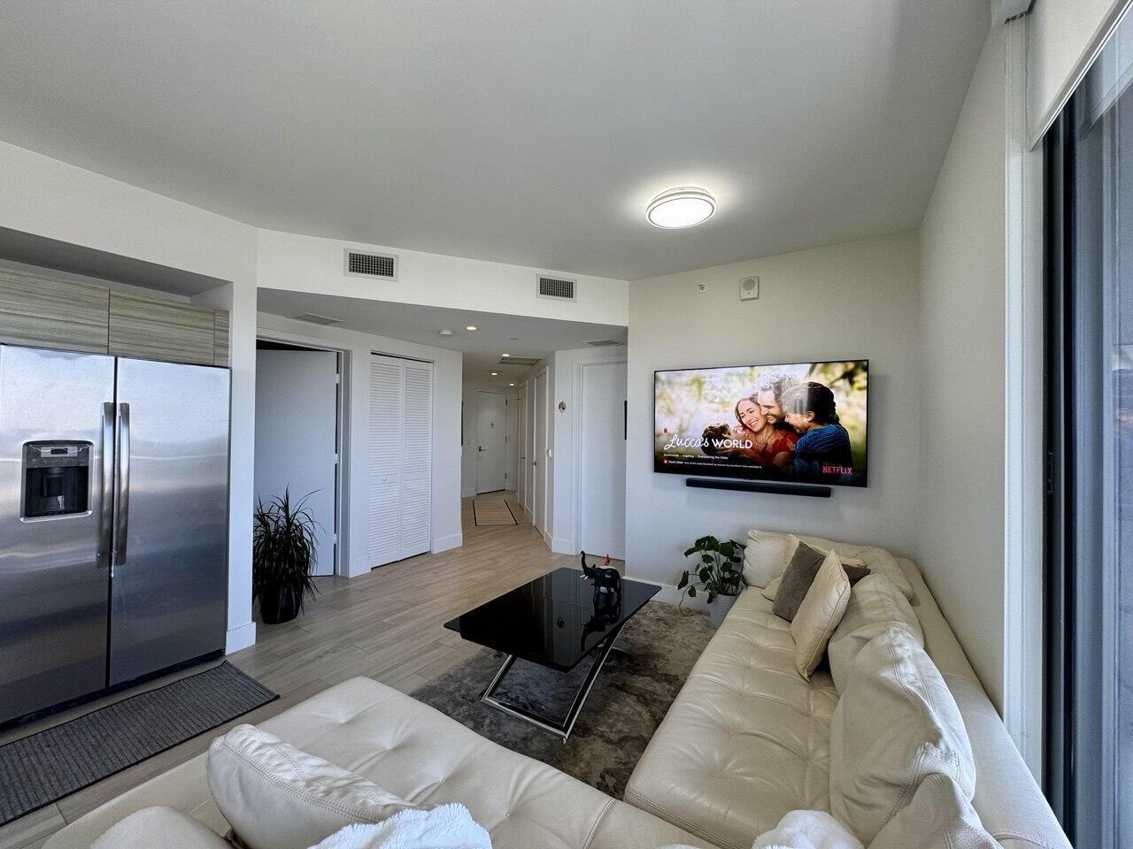 121 NE 34th #1116, Miami FL 33137