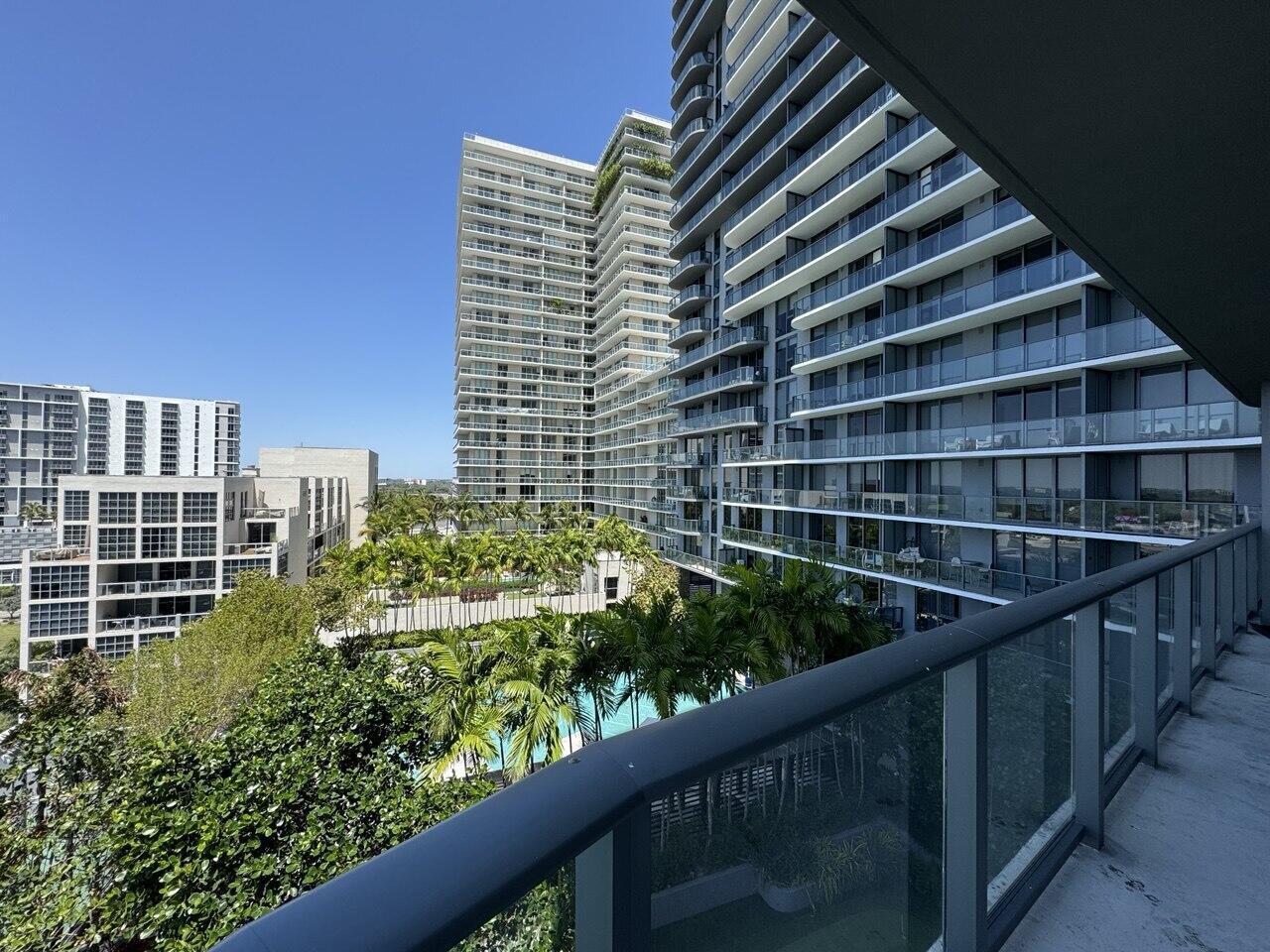 121 NE 34th #1116, Miami FL 33137