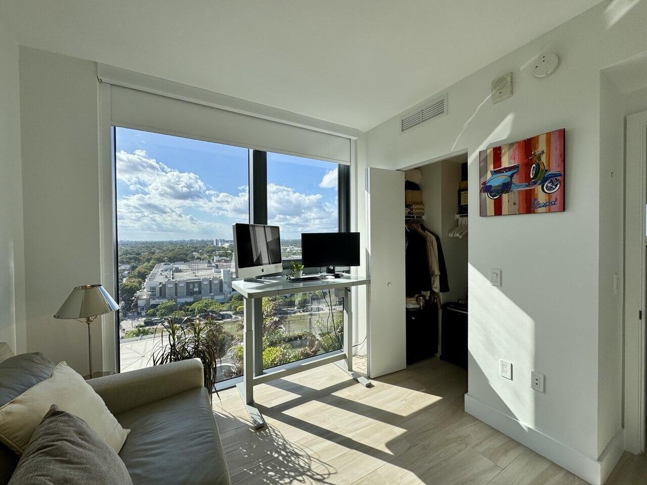 121 NE 34th #1116, Miami FL 33137