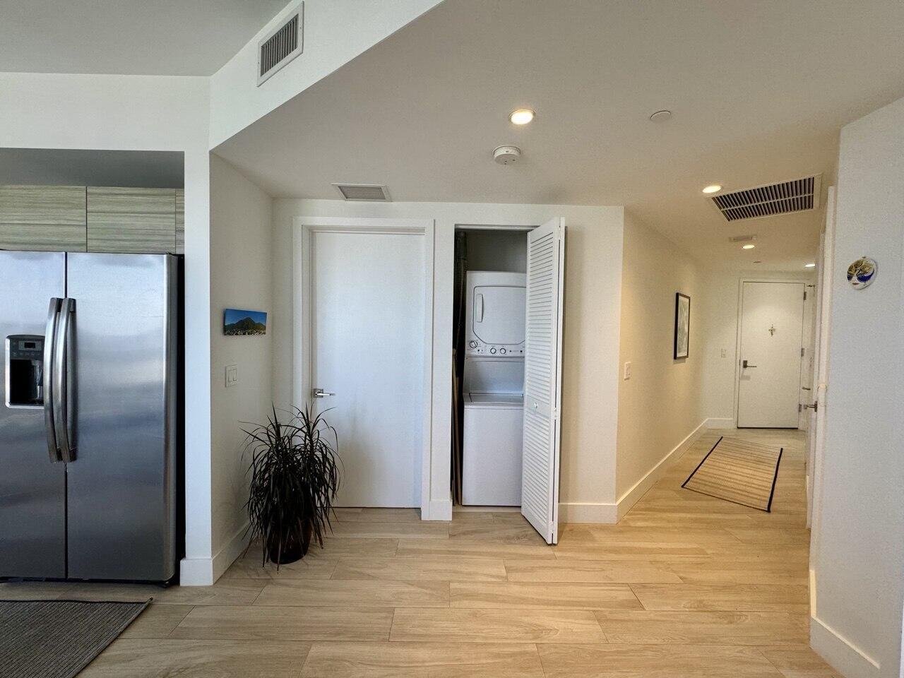 121 NE 34th #1116, Miami FL 33137