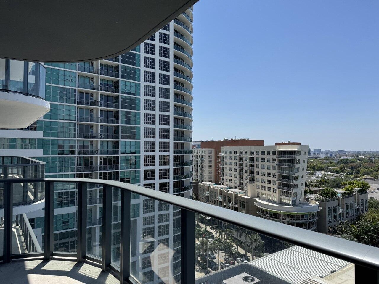 121 NE 34th #1116, Miami FL 33137