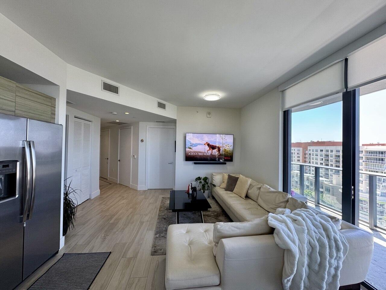 121 NE 34th #1116, Miami FL 33137