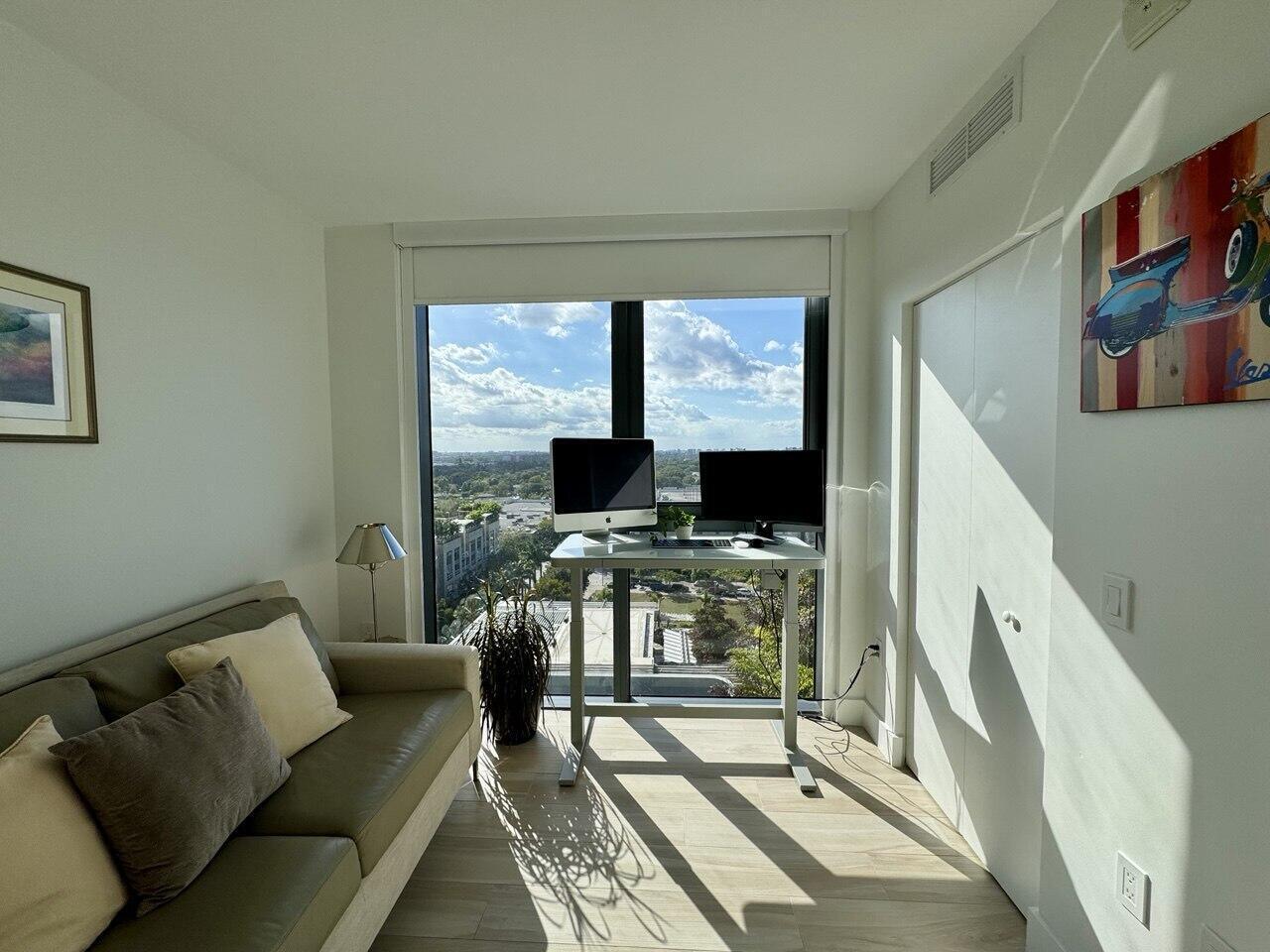 121 NE 34th #1116, Miami FL 33137