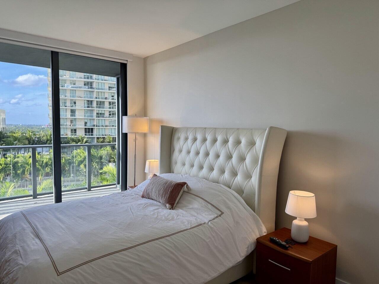 121 NE 34th #1116, Miami FL 33137