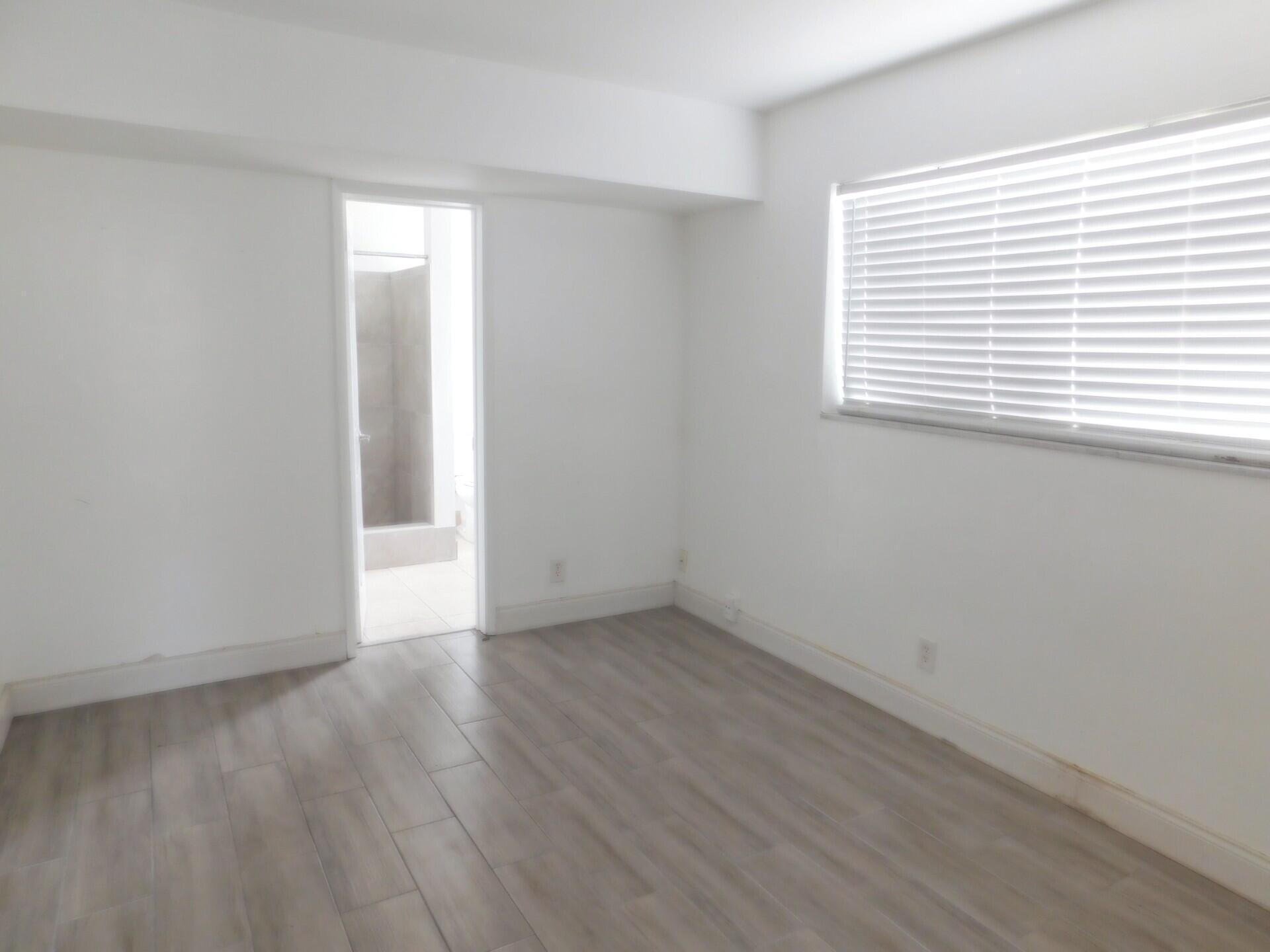825 NE 6th #3, Fort Lauderdale FL 33304