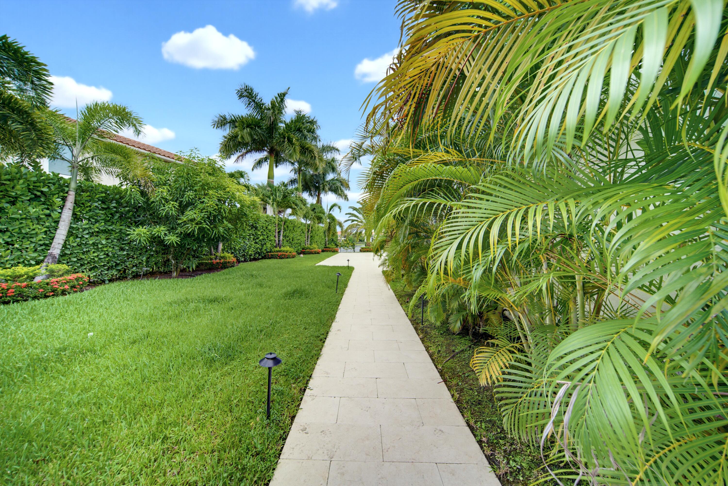 10363 S Barnsley, Parkland FL 33076