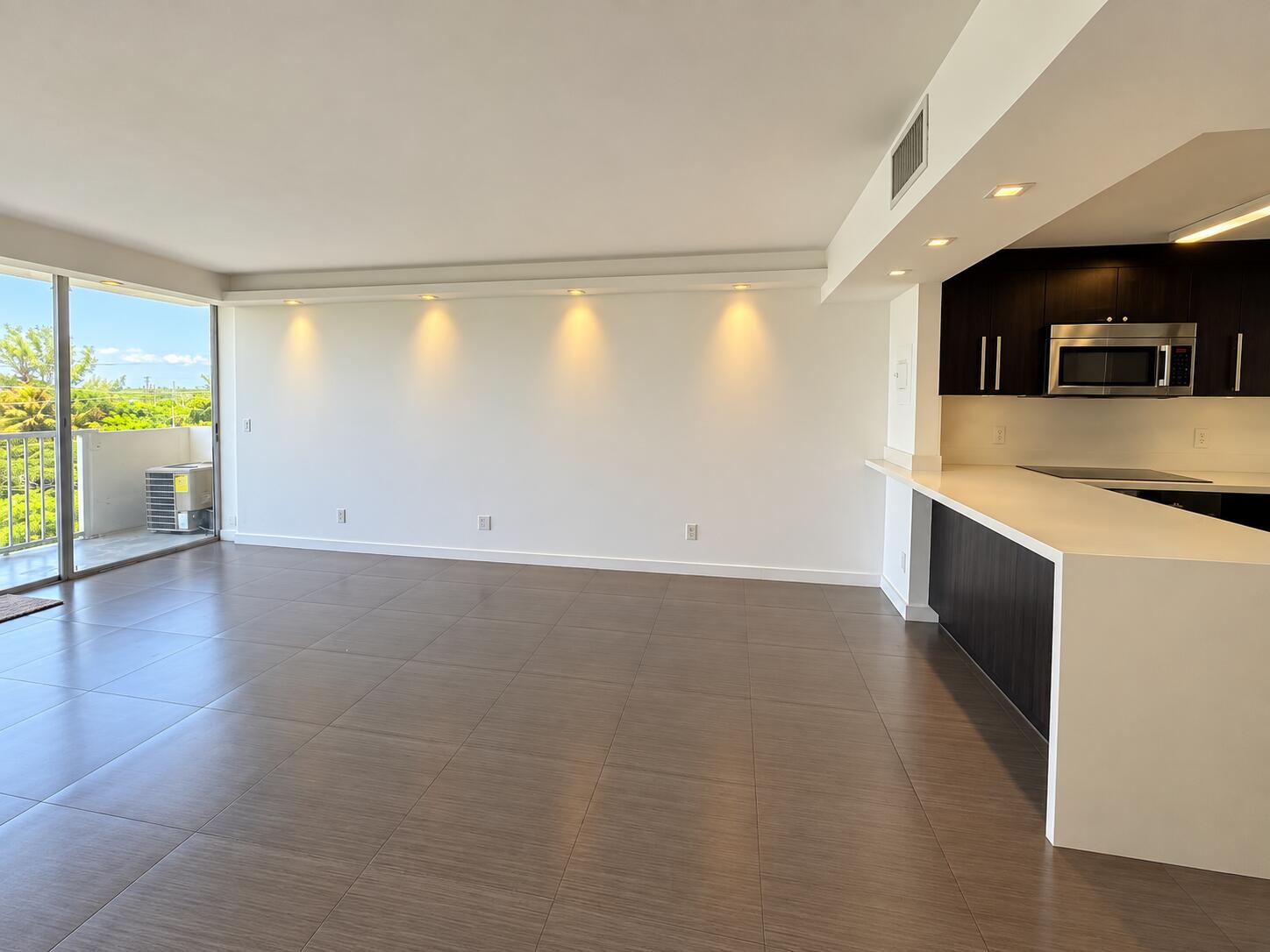 2020 NE 135TH #502, North Miami FL 33181