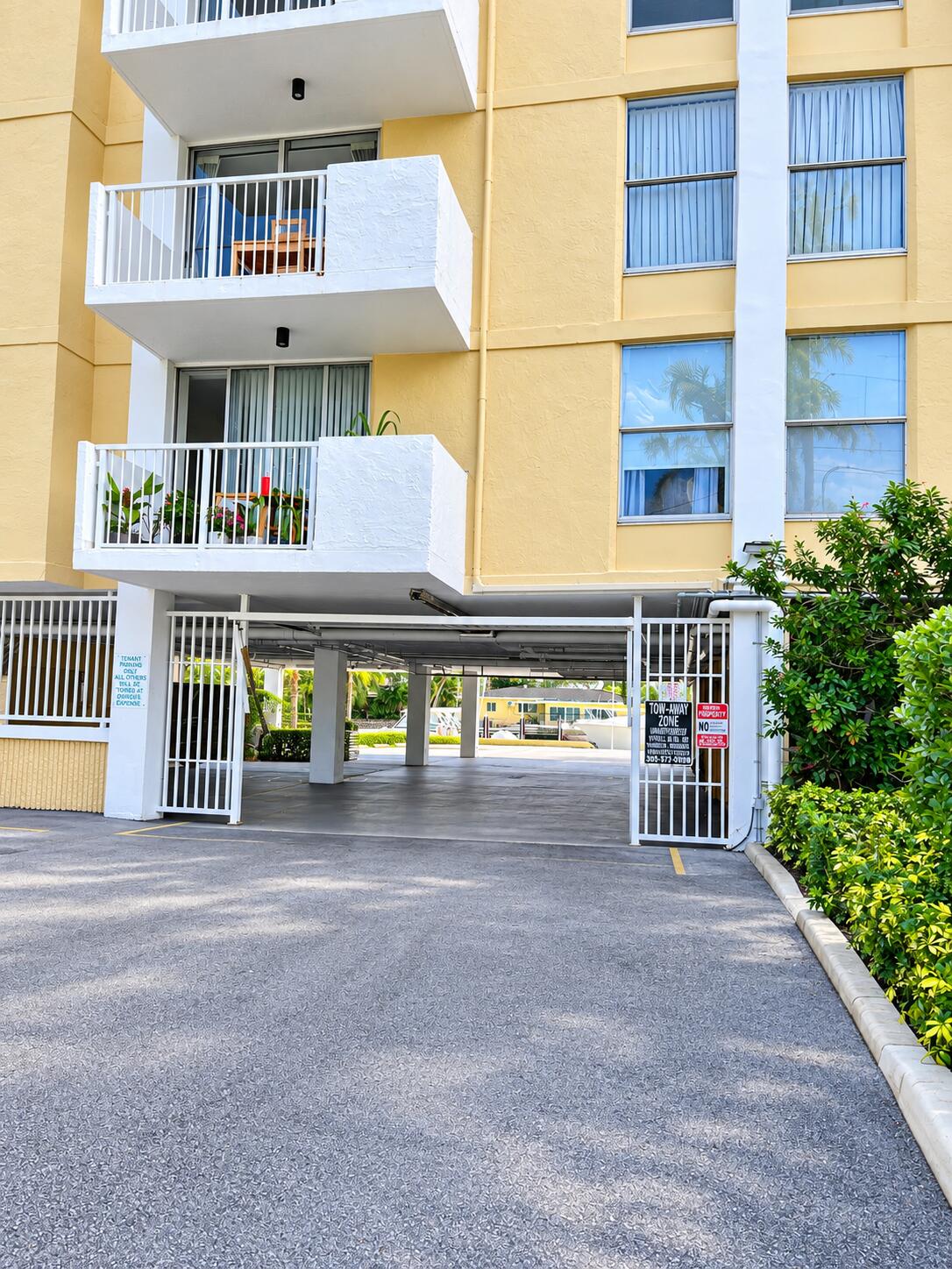 2020 NE 135TH #502, North Miami FL 33181