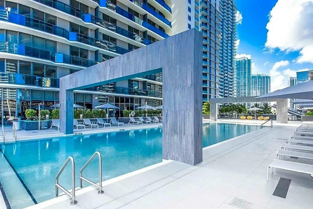 55 SW 9th #3209, Miami FL 33130