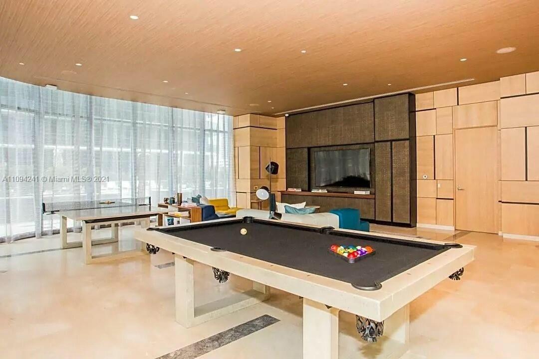 55 SW 9th #3209, Miami FL 33130