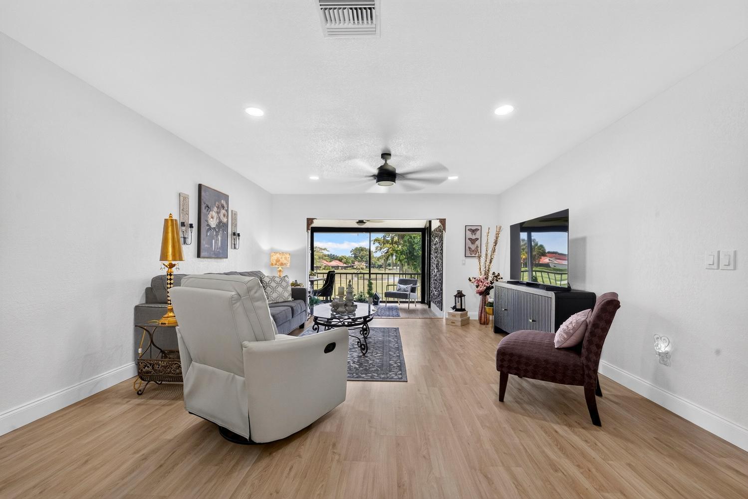 8425 Casa Del Lago #H, Boca Raton FL 33433