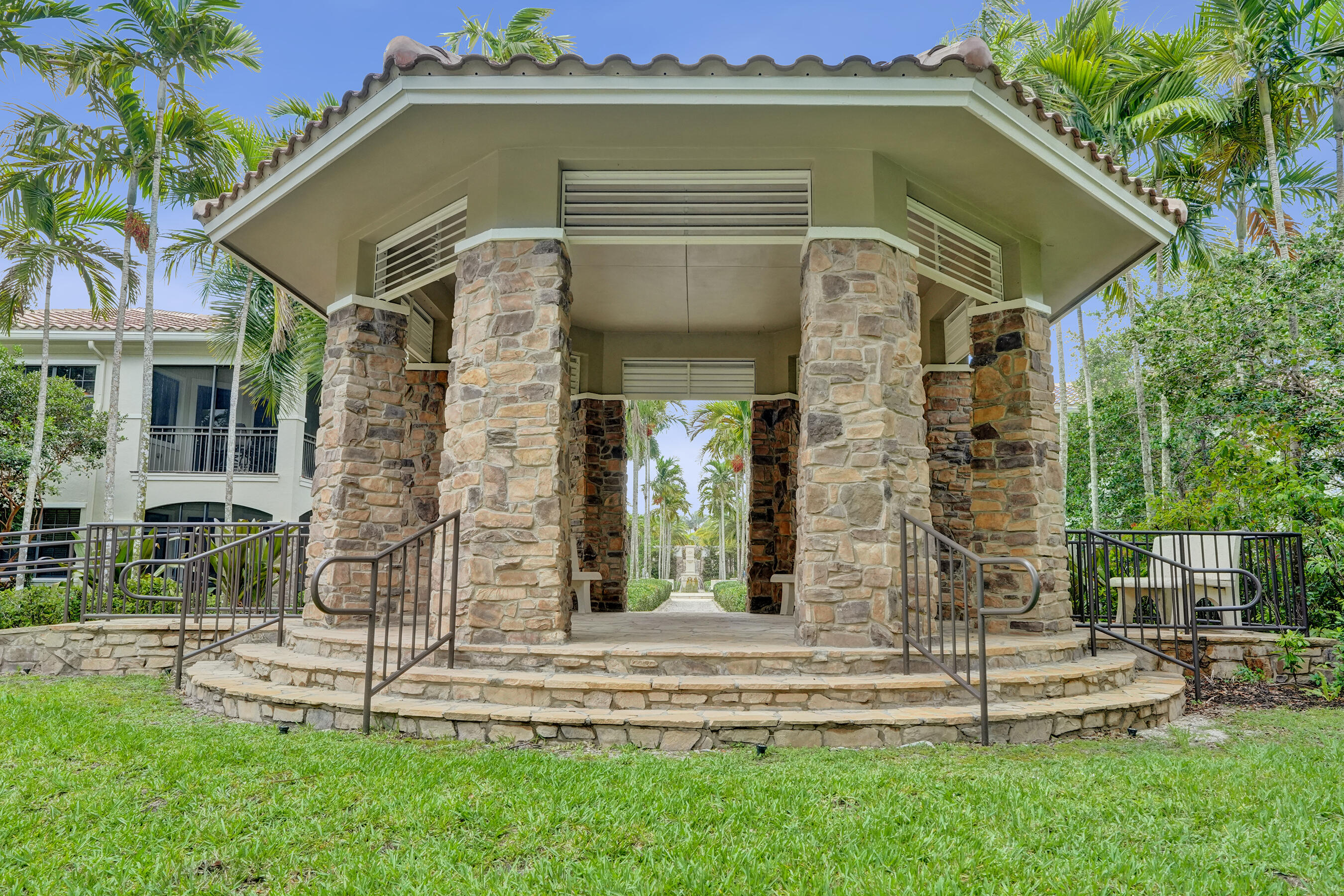 7570 Old Thyme #9C, Parkland FL 33076