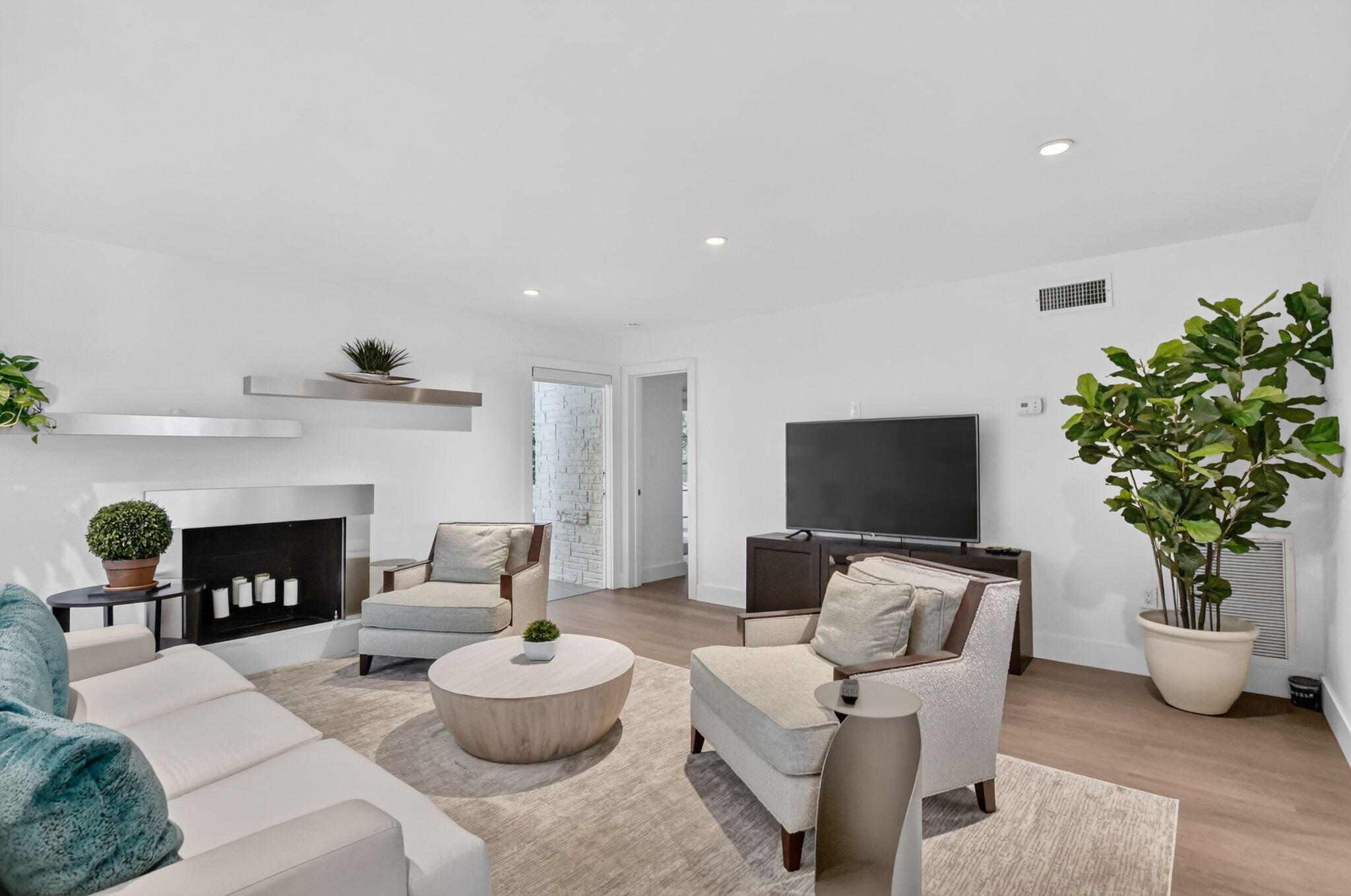 335 NE 7th, Boca Raton FL 33432