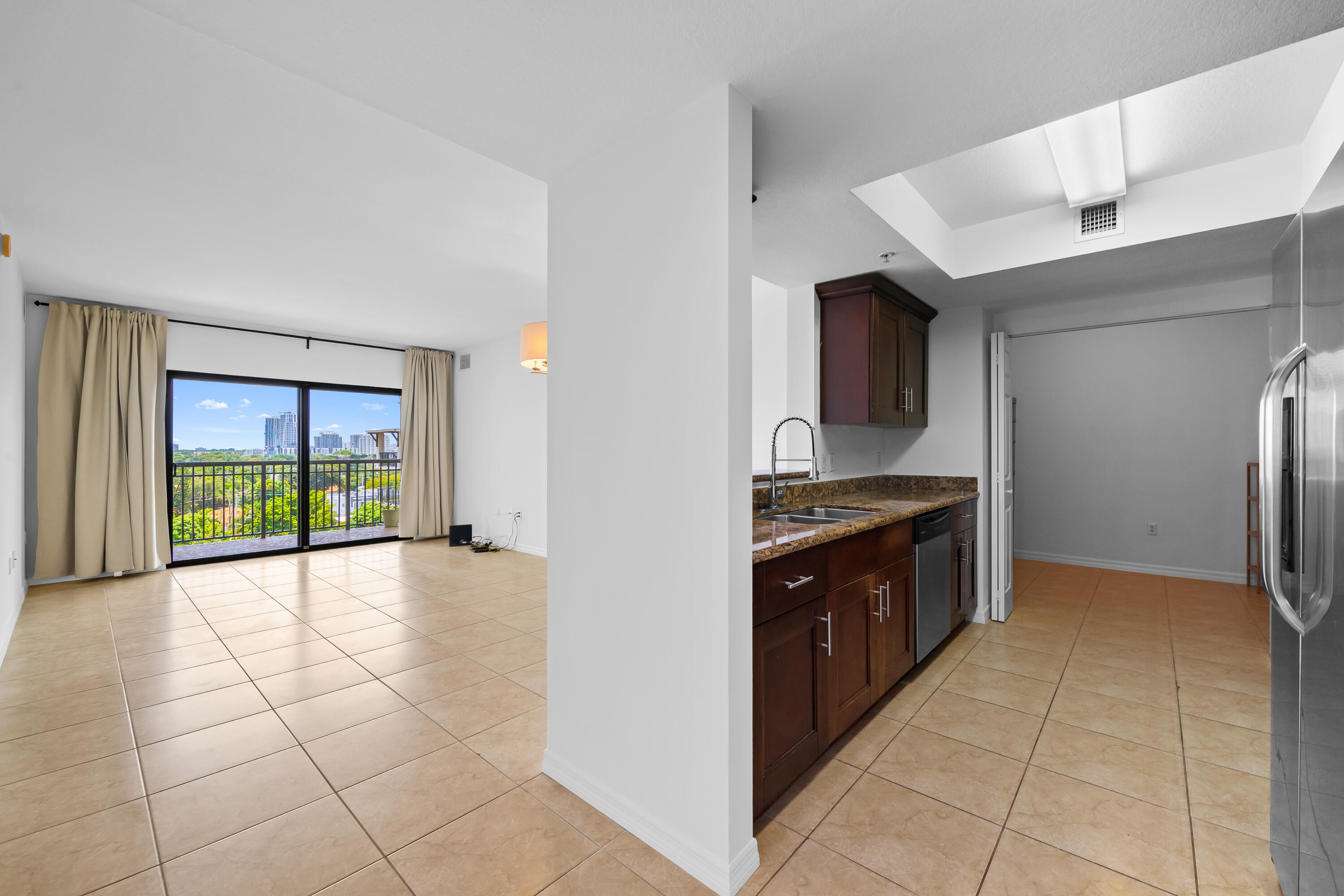 3530 SW 22ND #902, Miami FL 33145