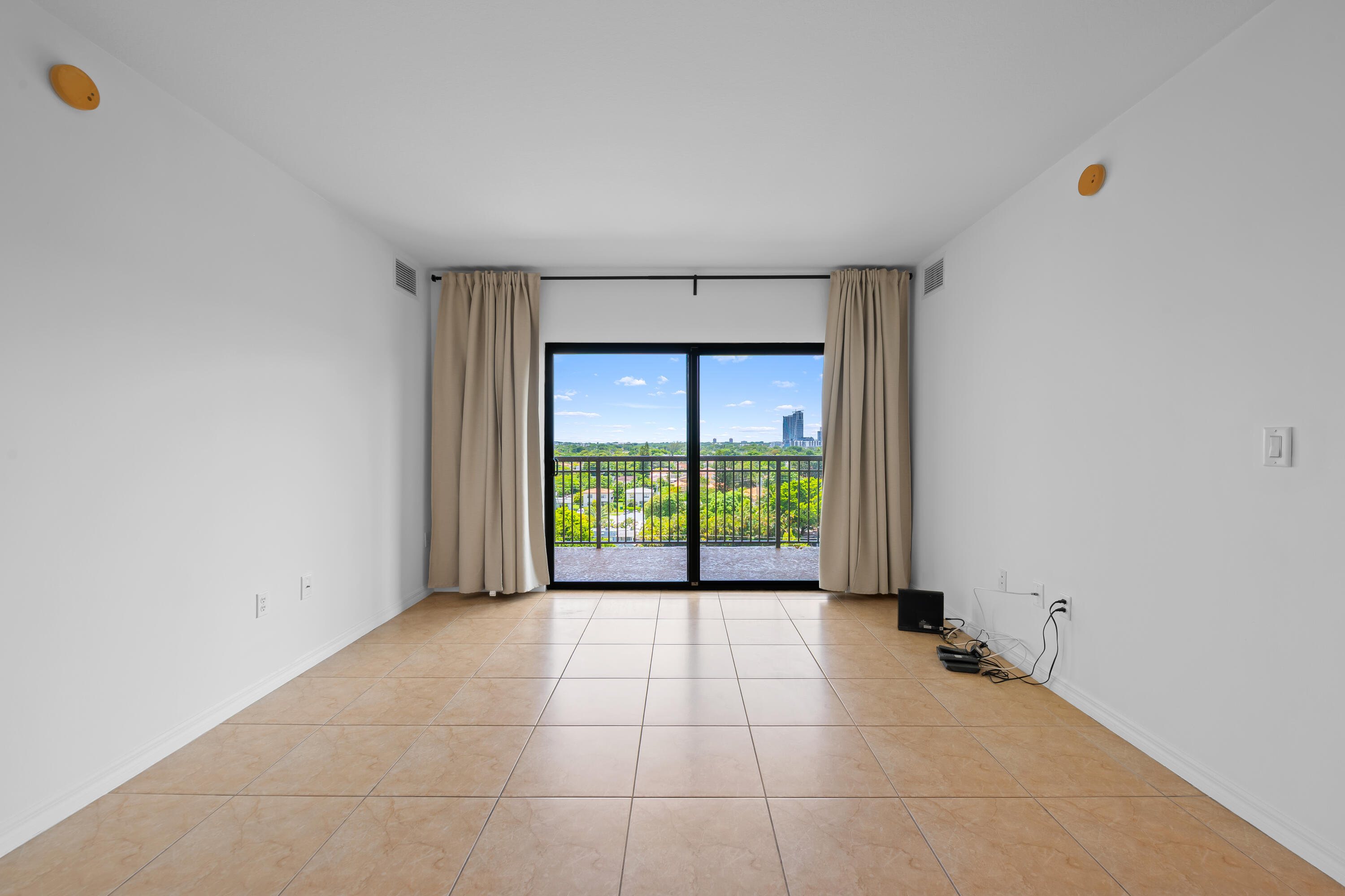 3530 SW 22ND #902, Miami FL 33145