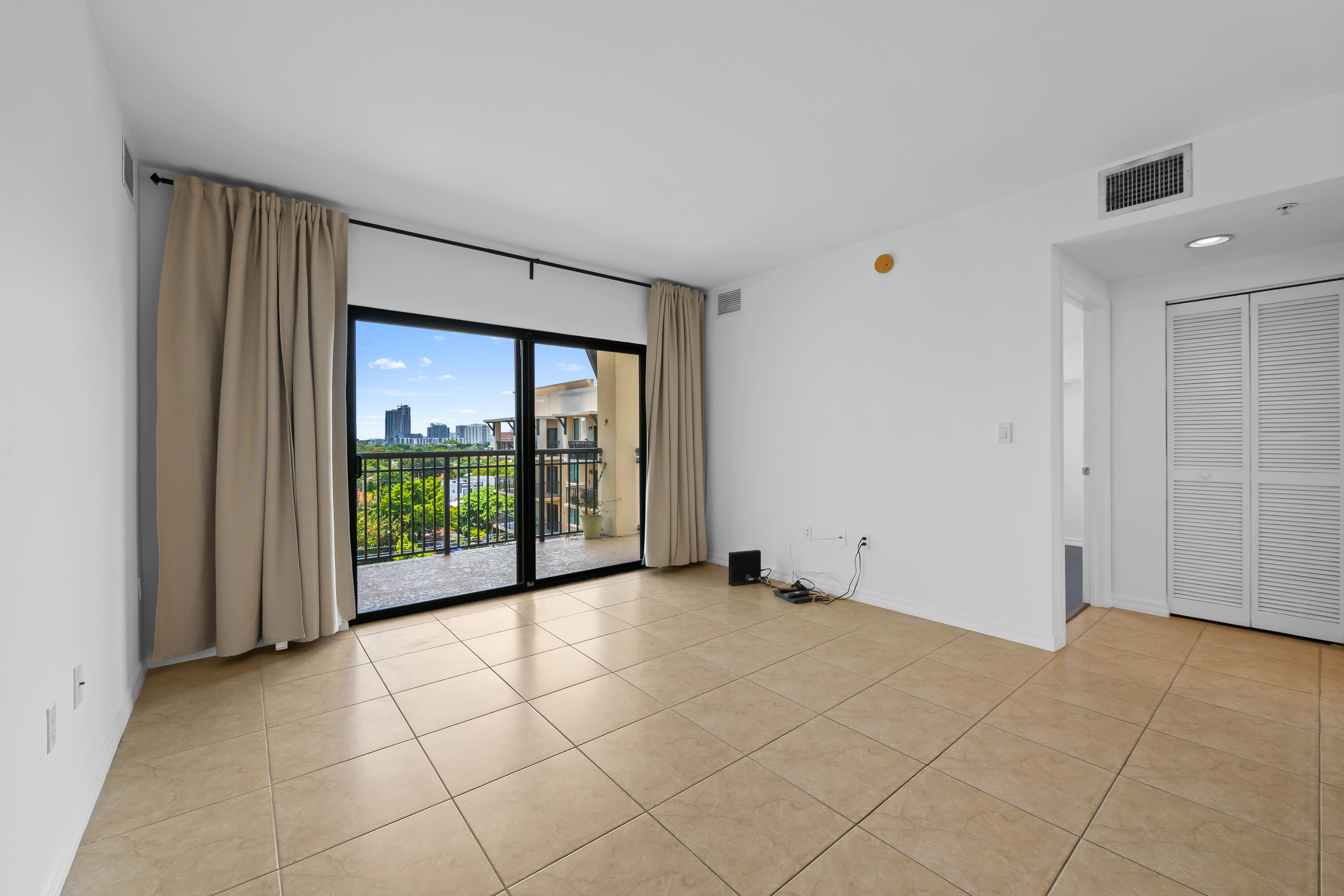3530 SW 22ND #902, Miami FL 33145