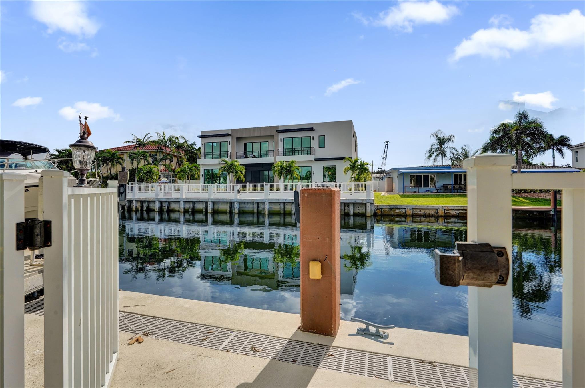 4930 NE 27th, Lighthouse Point FL 33064
